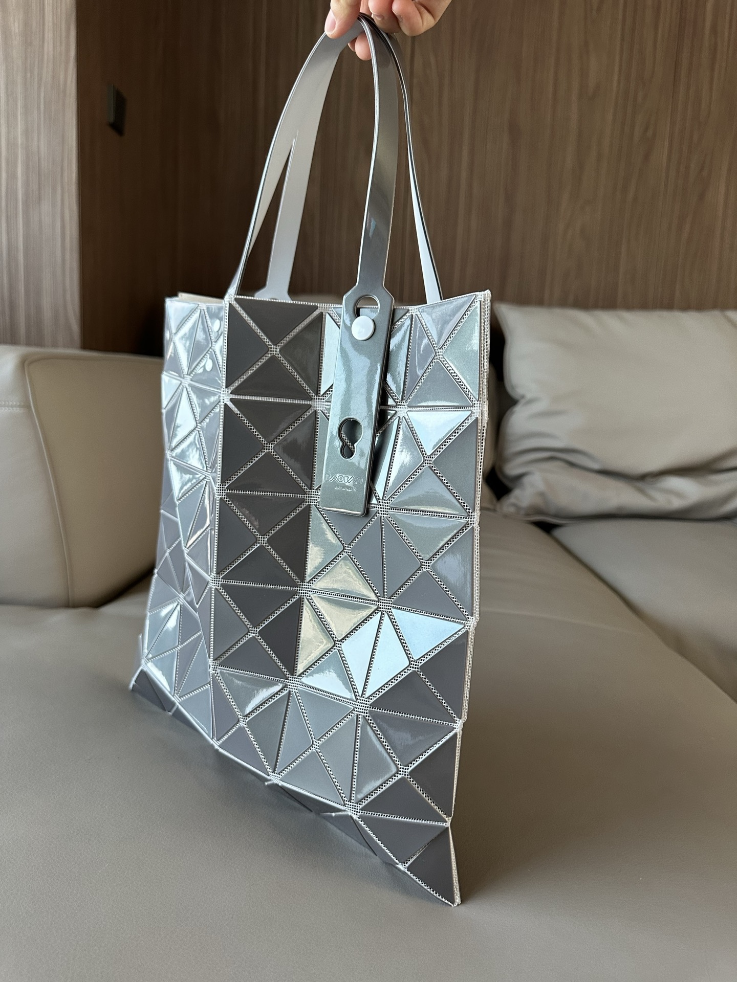 Сумка Issey Miyake графитовая серая