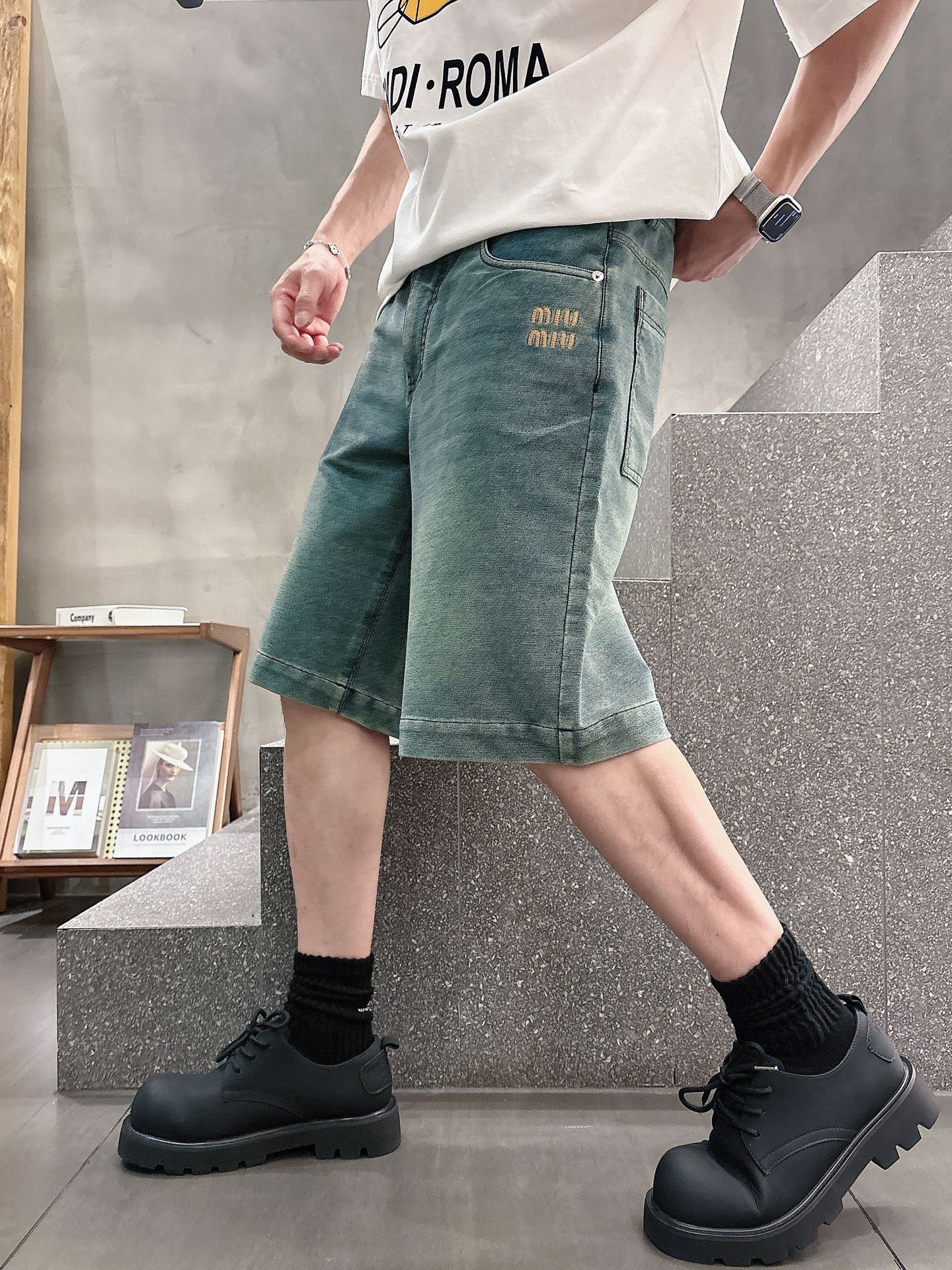 Miumiu High-End Water-Washed Jeans: Japanese Cotton, Embroidery Logo, YKK Zipper - 图片 6