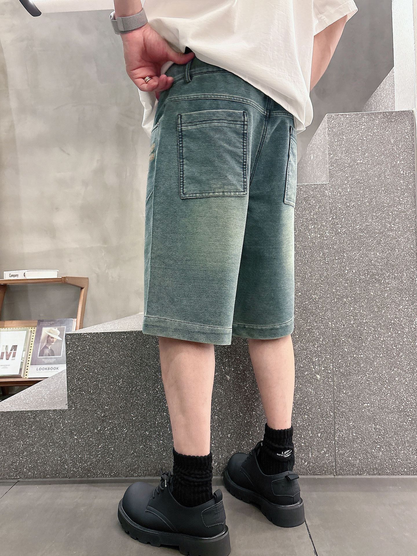 Miumiu High-End Water-Washed Jeans: Japanese Cotton, Embroidery Logo, YKK Zipper - 图片 2