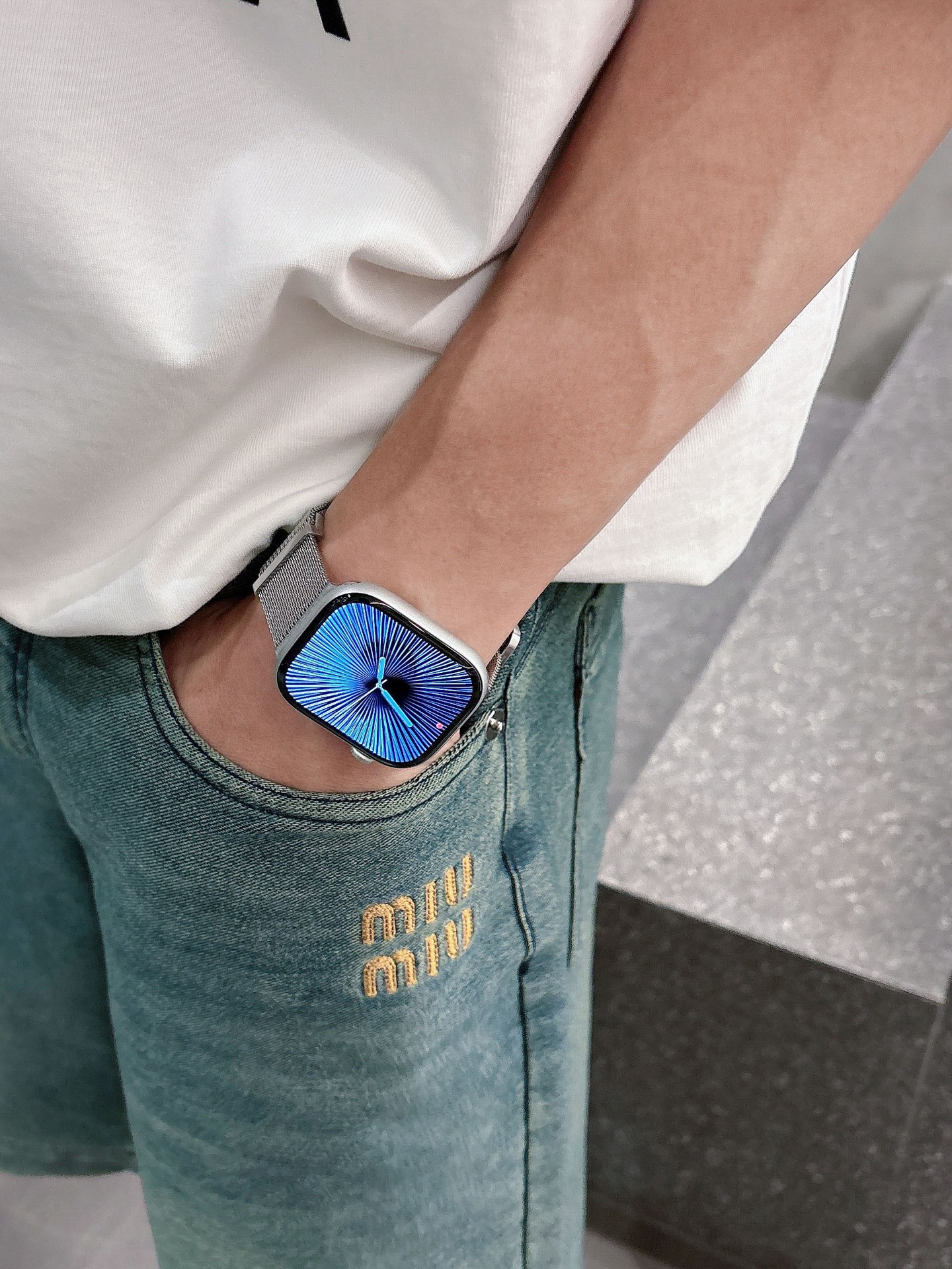 Miumiu High-End Water-Washed Jeans: Japanese Cotton, Embroidery Logo, YKK Zipper - 图片 4