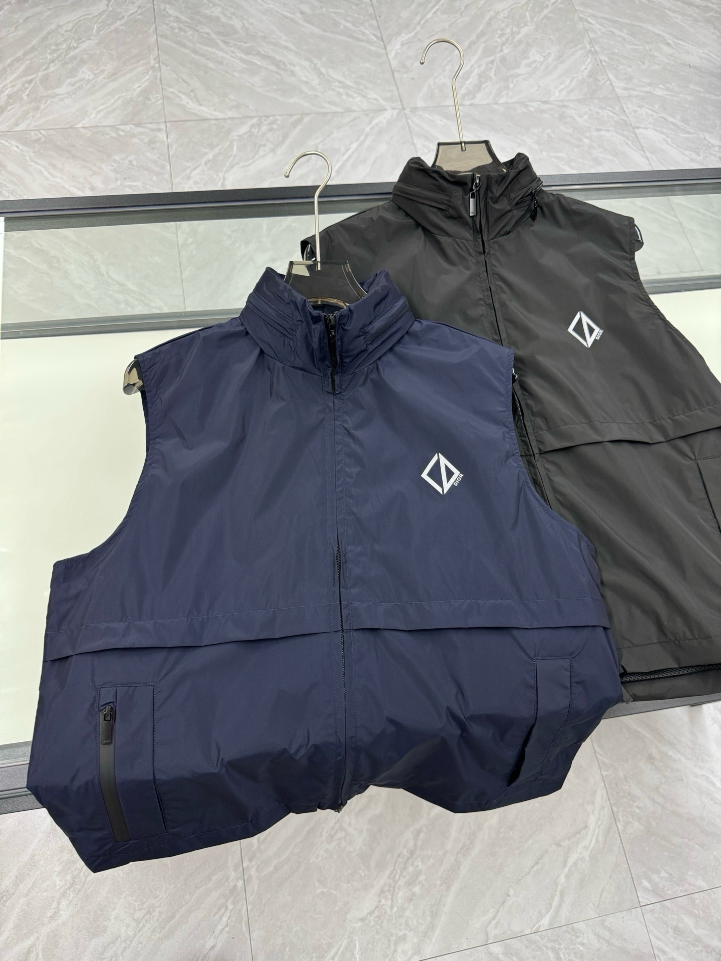 NO:515284,CD storage hooded outdoor vest, hats, alexander wang19860909CD可收纳式连帽户外马甲,,hats,alexander wang,Men's clothing