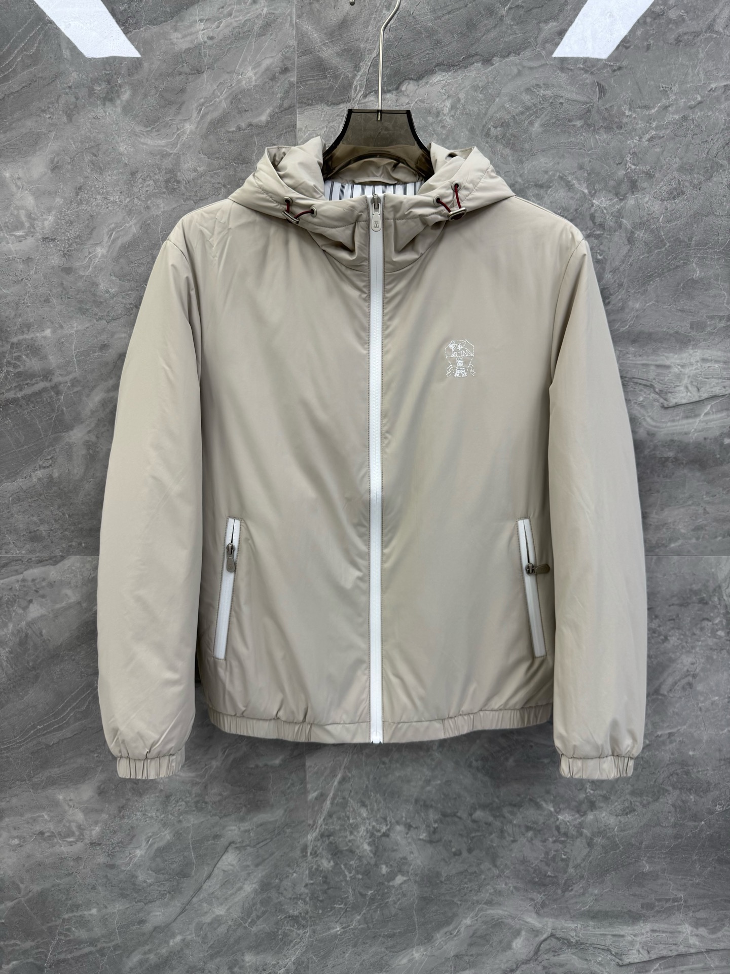Luxury Men’s Outdoor Heatproof Jacket Collection Overview with Italian Craftsmanship and High-End Fibers - 图片 3