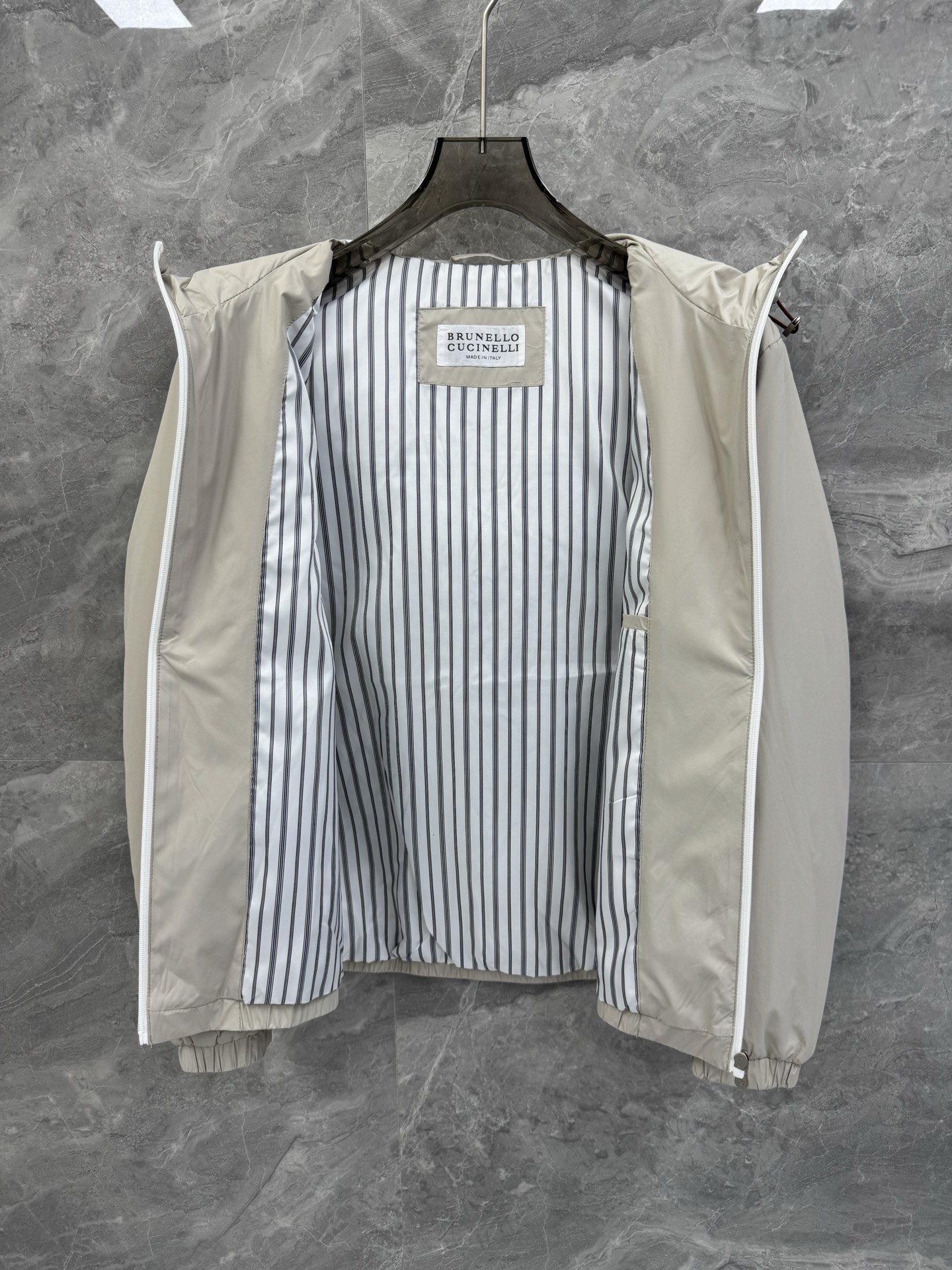 Luxury Men’s Outdoor Heatproof Jacket Collection Overview with Italian Craftsmanship and High-End Fibers - 图片 5