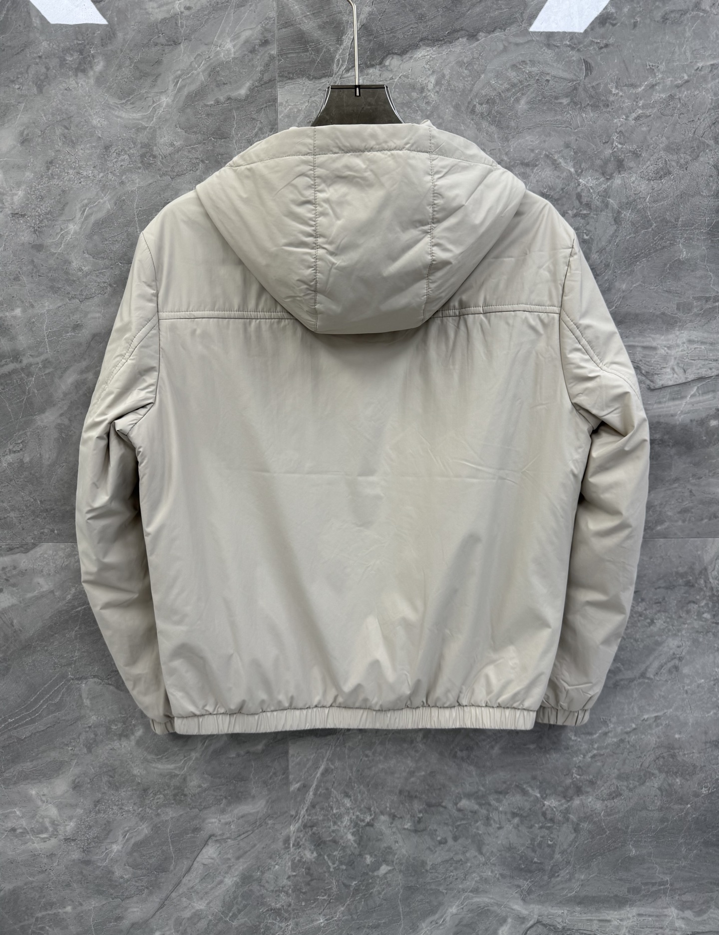 Luxury Men’s Outdoor Heatproof Jacket Collection Overview with Italian Craftsmanship and High-End Fibers - 图片 4
