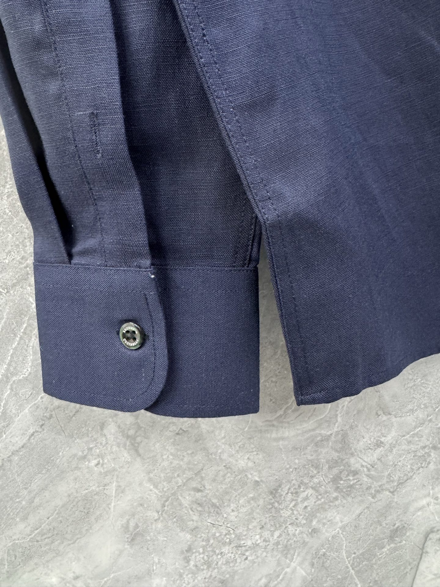 25秋冬新款BC高端棉麻混纺商务衬衣，意大利代工订单，标志性刺绣logo点缀，简约高级的都市气质风范，低