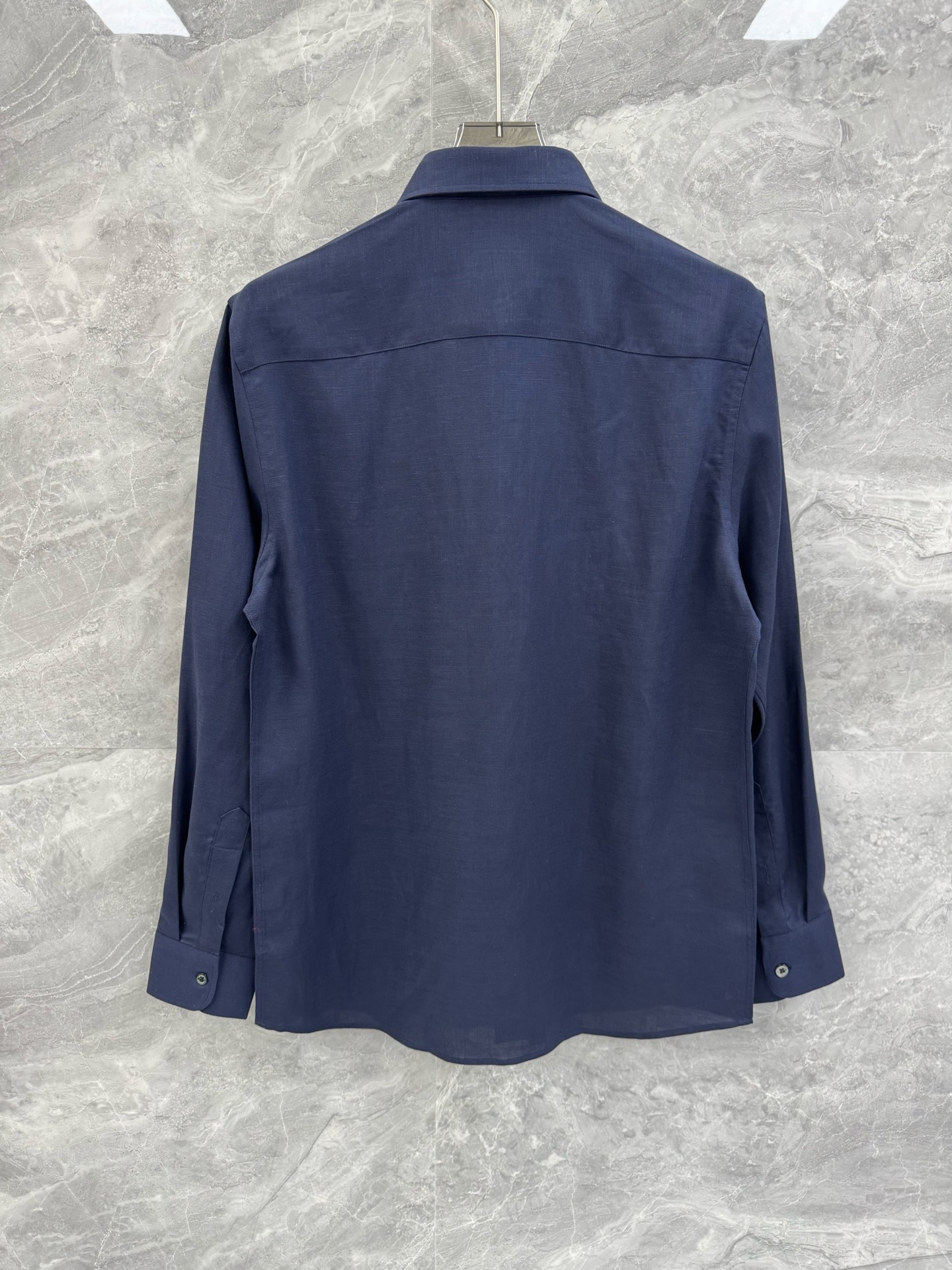 25秋冬新款BC高端棉麻混纺商务衬衣，意大利代工订单，标志性刺绣logo点缀，简约高级的都市气质风范，低