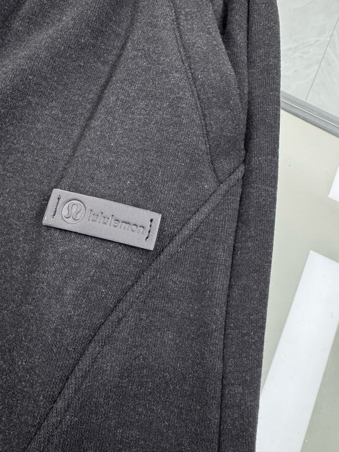 露露乐檬复古双面绒弯刀裤