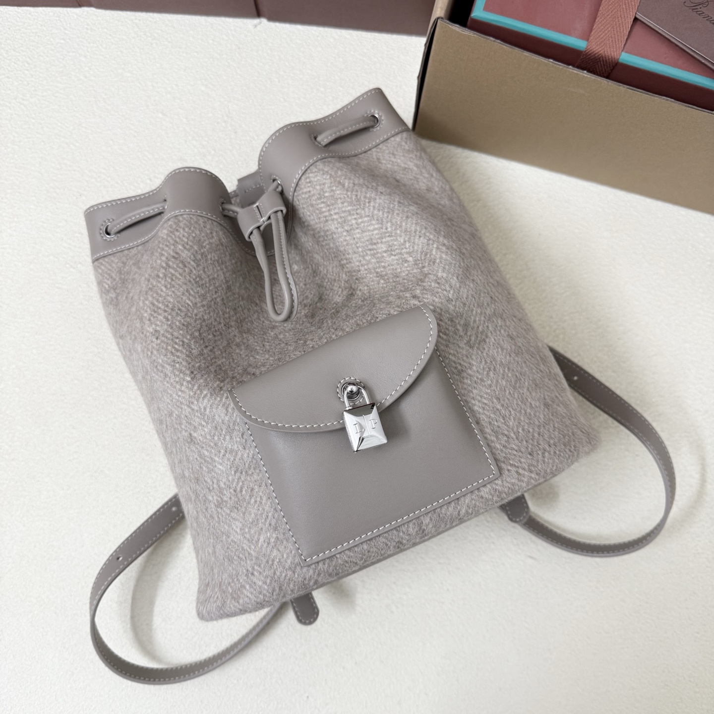 Loro Piana Loro Piana Extra 抽绳双肩包