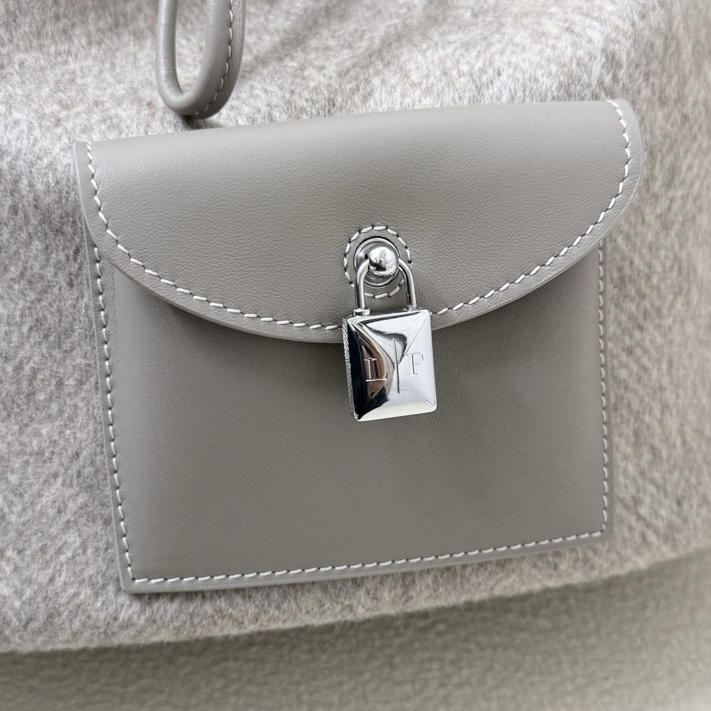 Loro Piana Loro Piana Extra 抽绳双肩包