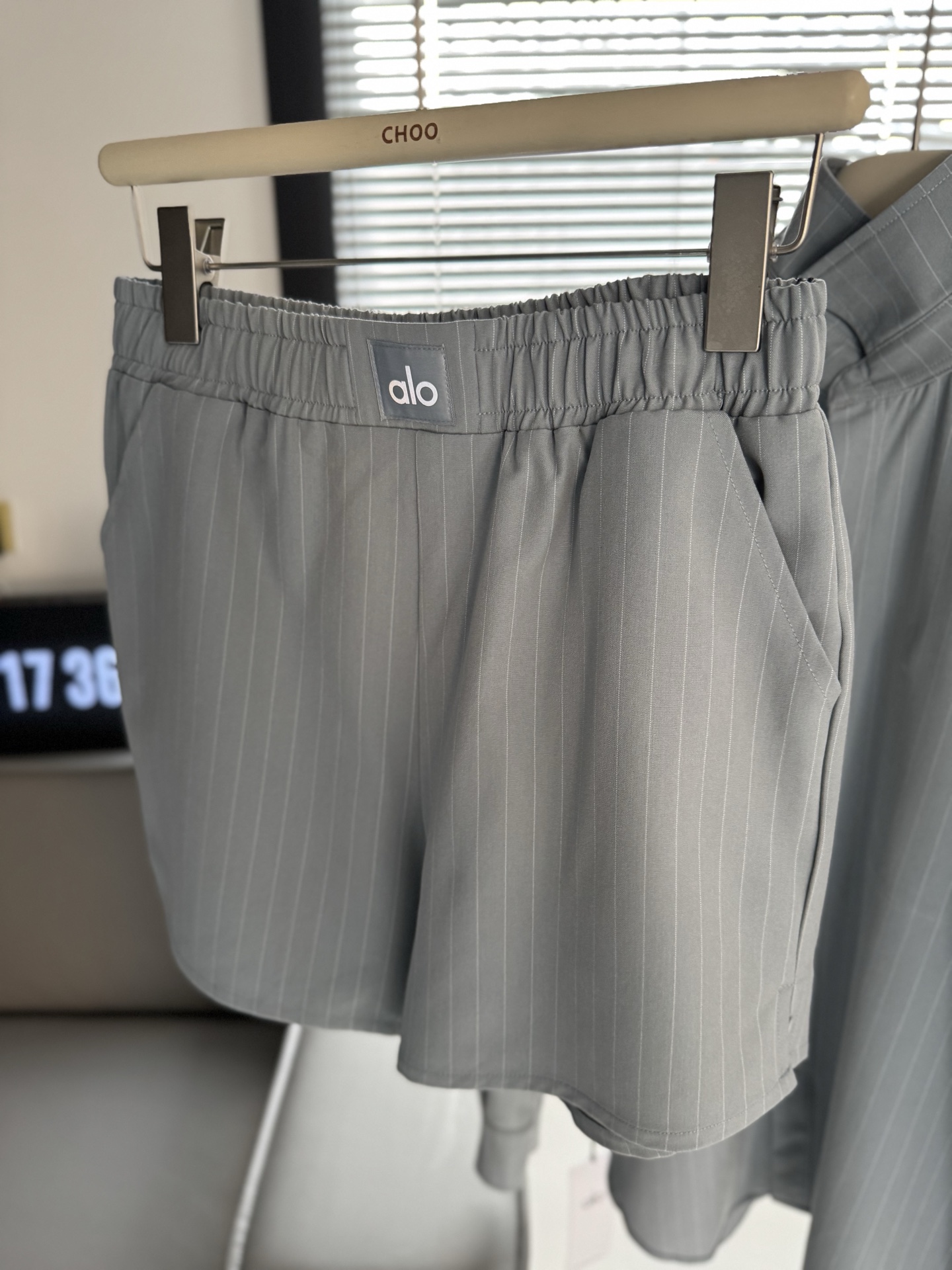 Alo shorts lounge gray yoga
