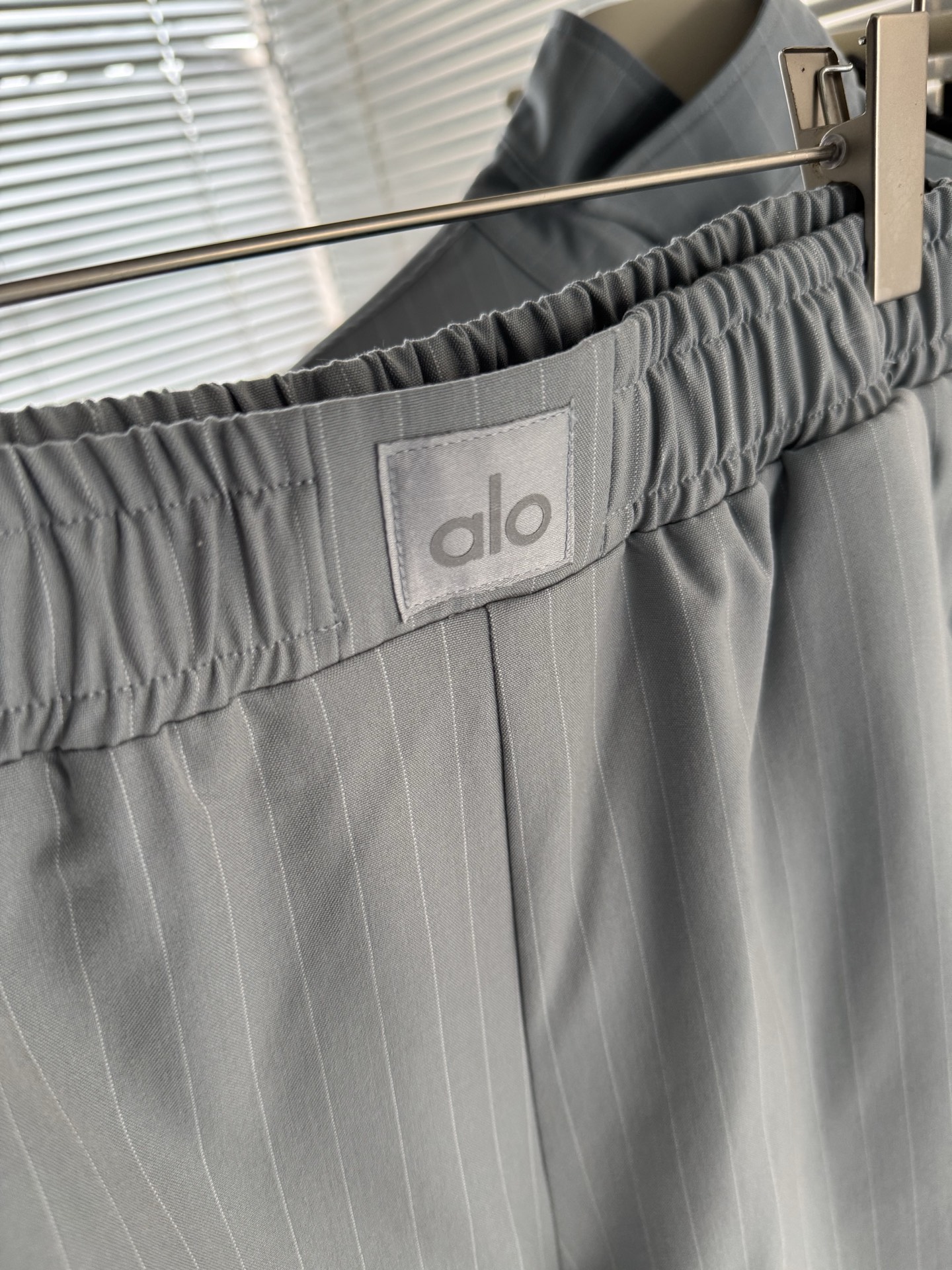 Alo shorts lounge gray yoga