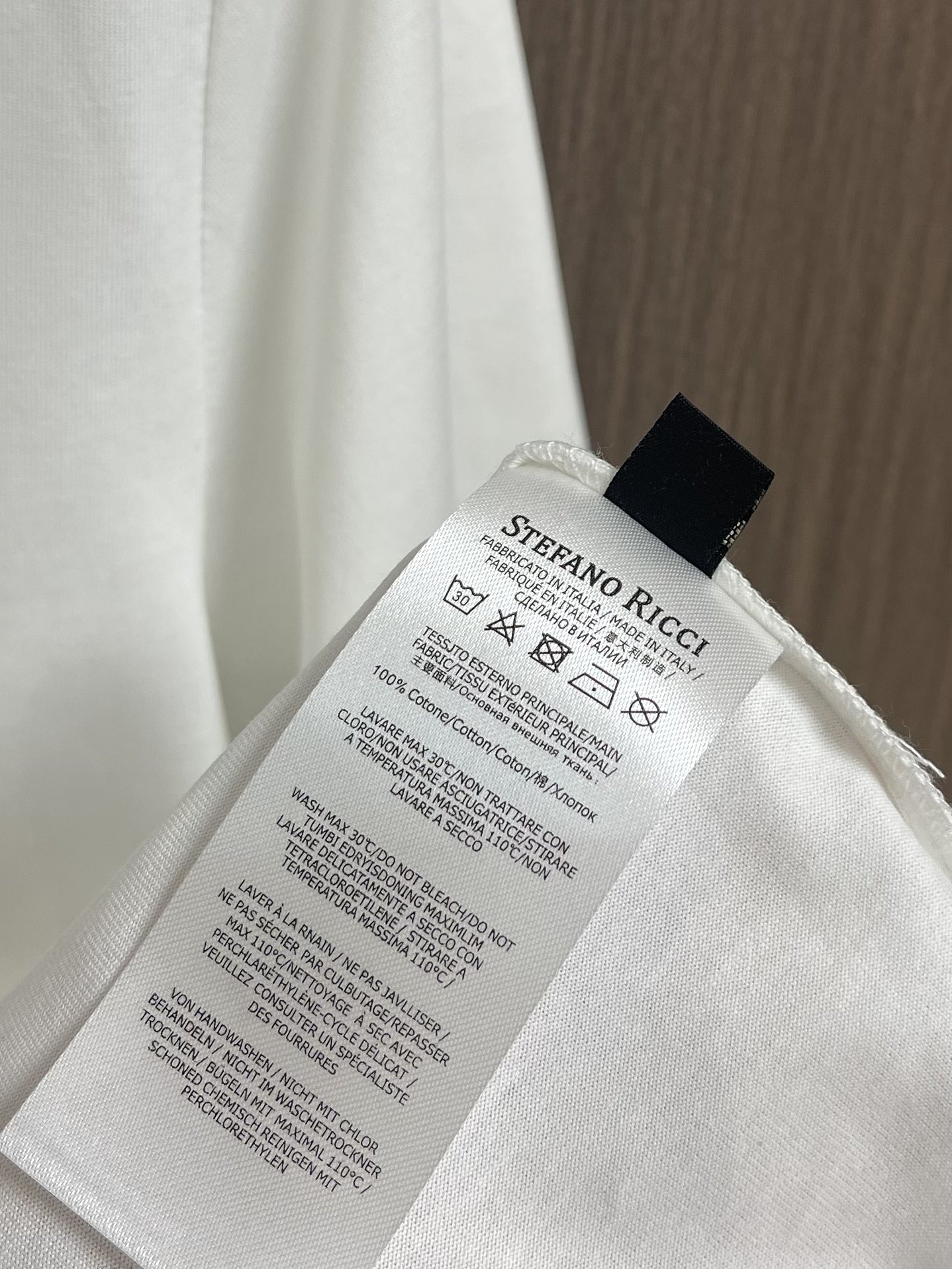 StefanoRicci2024SS春夏新品圆领T恤采用臻品桑蚕丝棉舒适透气性好胸前上增加了品牌标志性的