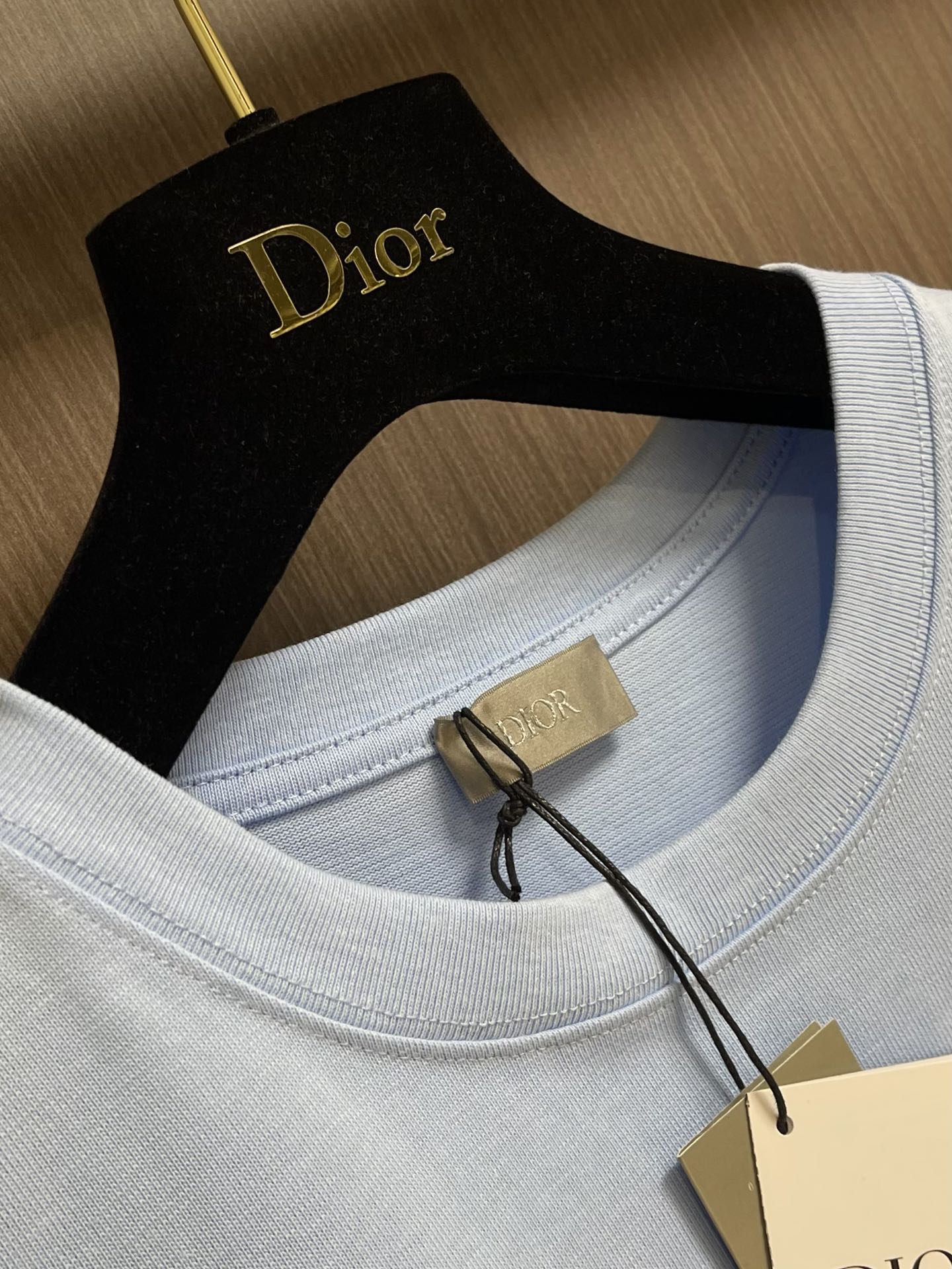 Dior2024SS早春新款小标短袖T恤采用21支双精梳紧密纺纱做洗后310克加密平纹布无尘烧毛加食毛工