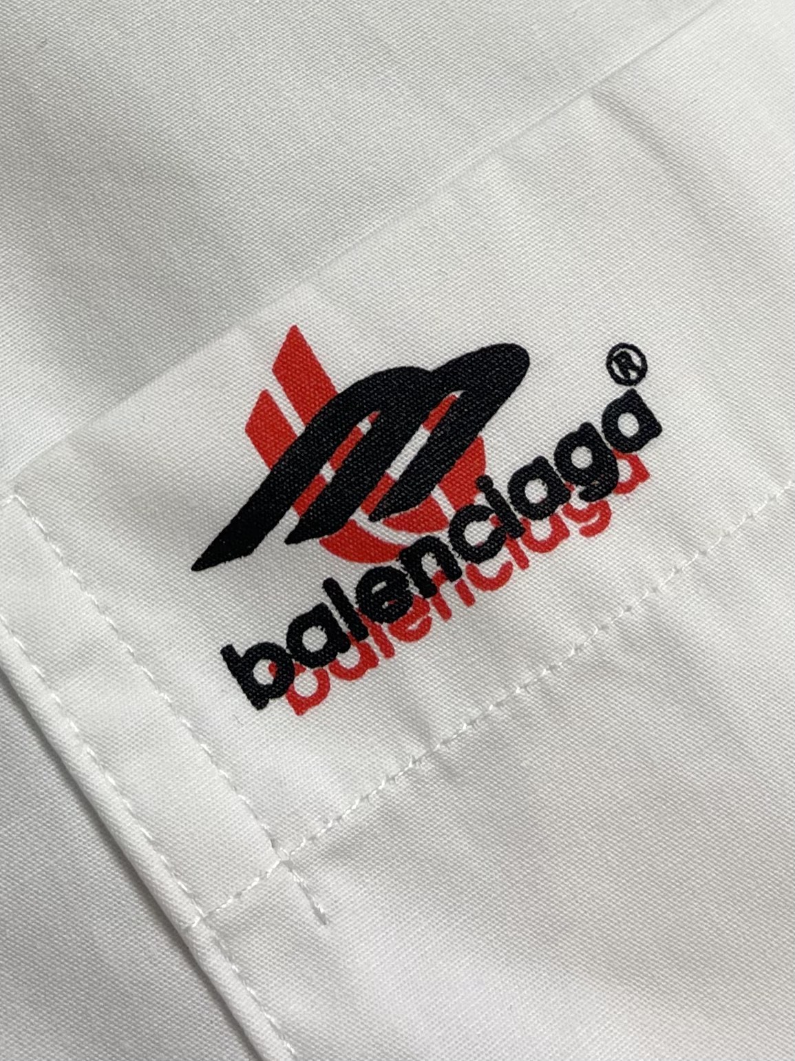 Balenciaga2024SS新款blcg重影长袖衬衫男女同款袖子搭配手缝扣子单衩袖口设计纽扣前襟定制