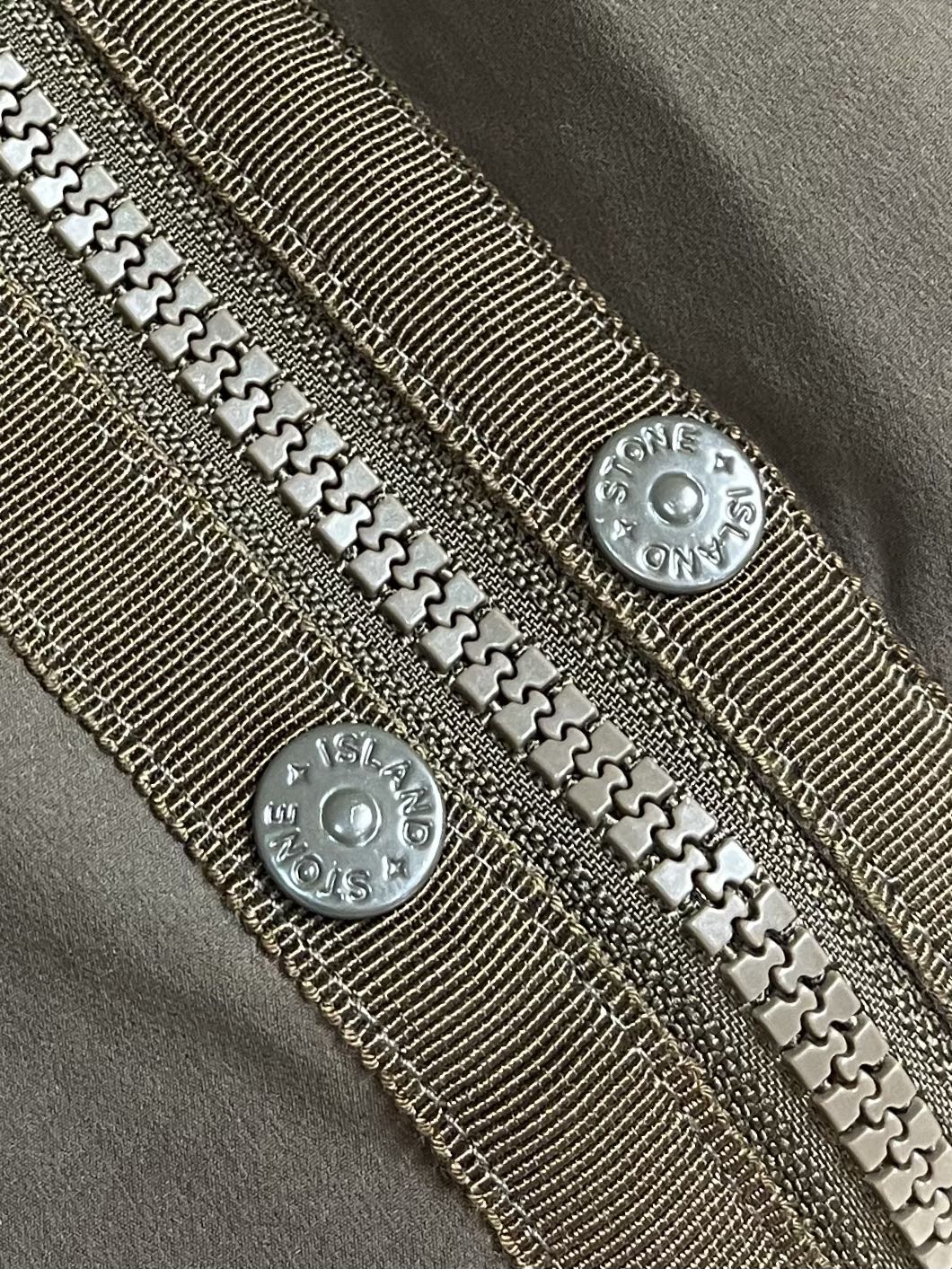 stoneisland石头岛新款立体夹克外套保持着一贯低调且硬汉的风格简洁且个性原厂工艺加工定制辅料配件