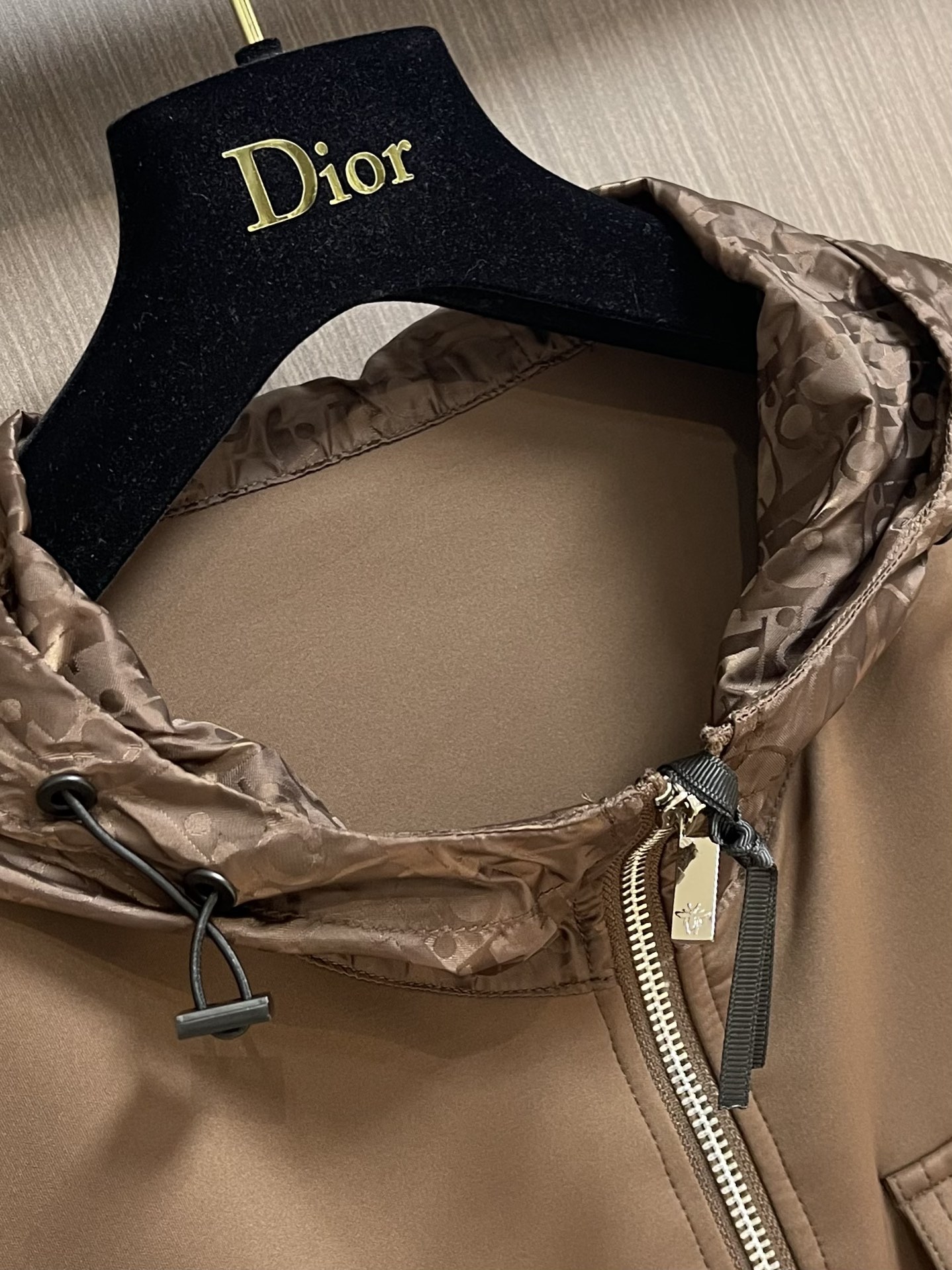 Dior2024SS早春新款休闲连帽夹克一款简约有型外套款早春交替不可缺少的应季款夹克优质空气层面料手感