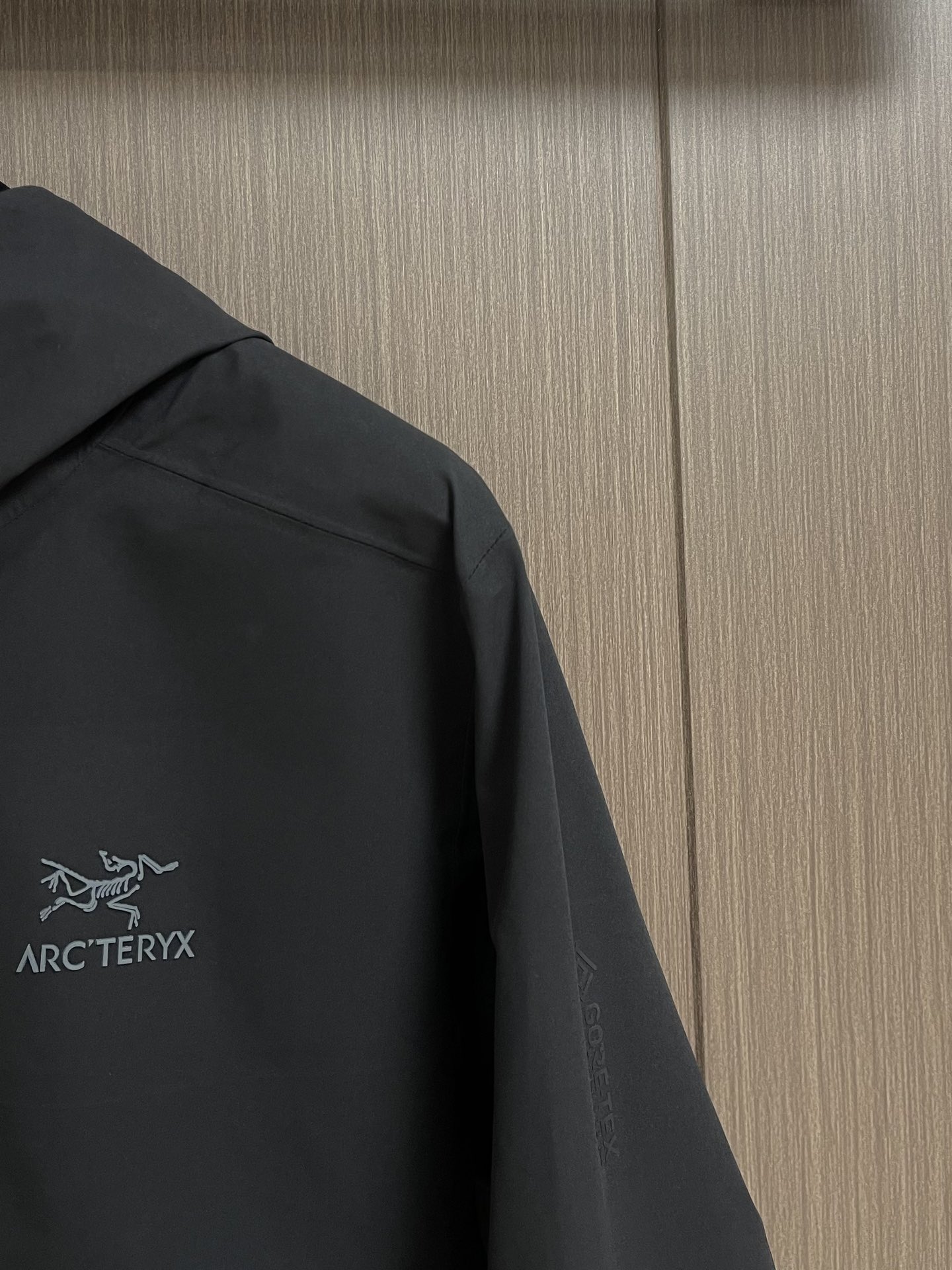 Arcteryx始祖鸟冲锋衣gore-tex功能性外套防水夹克此款不只是因为它造型帅更是它完美户外功能性