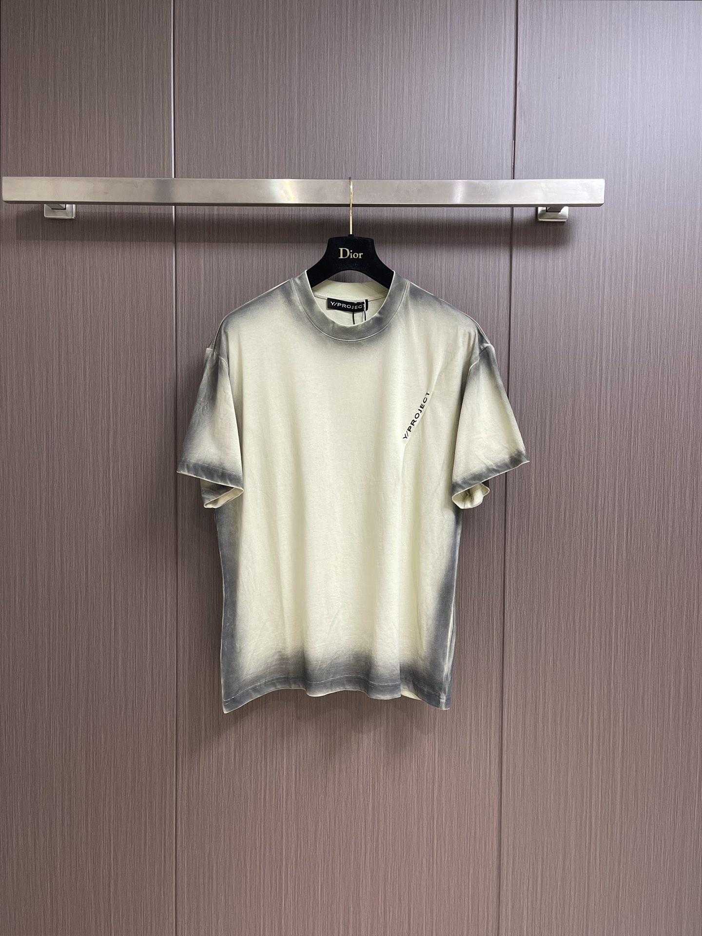 NO:149594,Y/project smudged short-sleeved T-shirt, brand logo printed round neck short-sleeved T-shirt, 3D digital direct injection process.  Use imported high-end customized 260g pure cotton fabric Size S-XL, T-shirt,tees, t-shirt,alexander wang19860909Y/project 晕染短袖T恤,品牌标识印花圆领短袖T恤,3d数码直喷工艺．采用进口高端订制260克纯棉面料 尺码S-XL,,T-shirt,tees，t-shirt,alexander wang,Men's clothing
