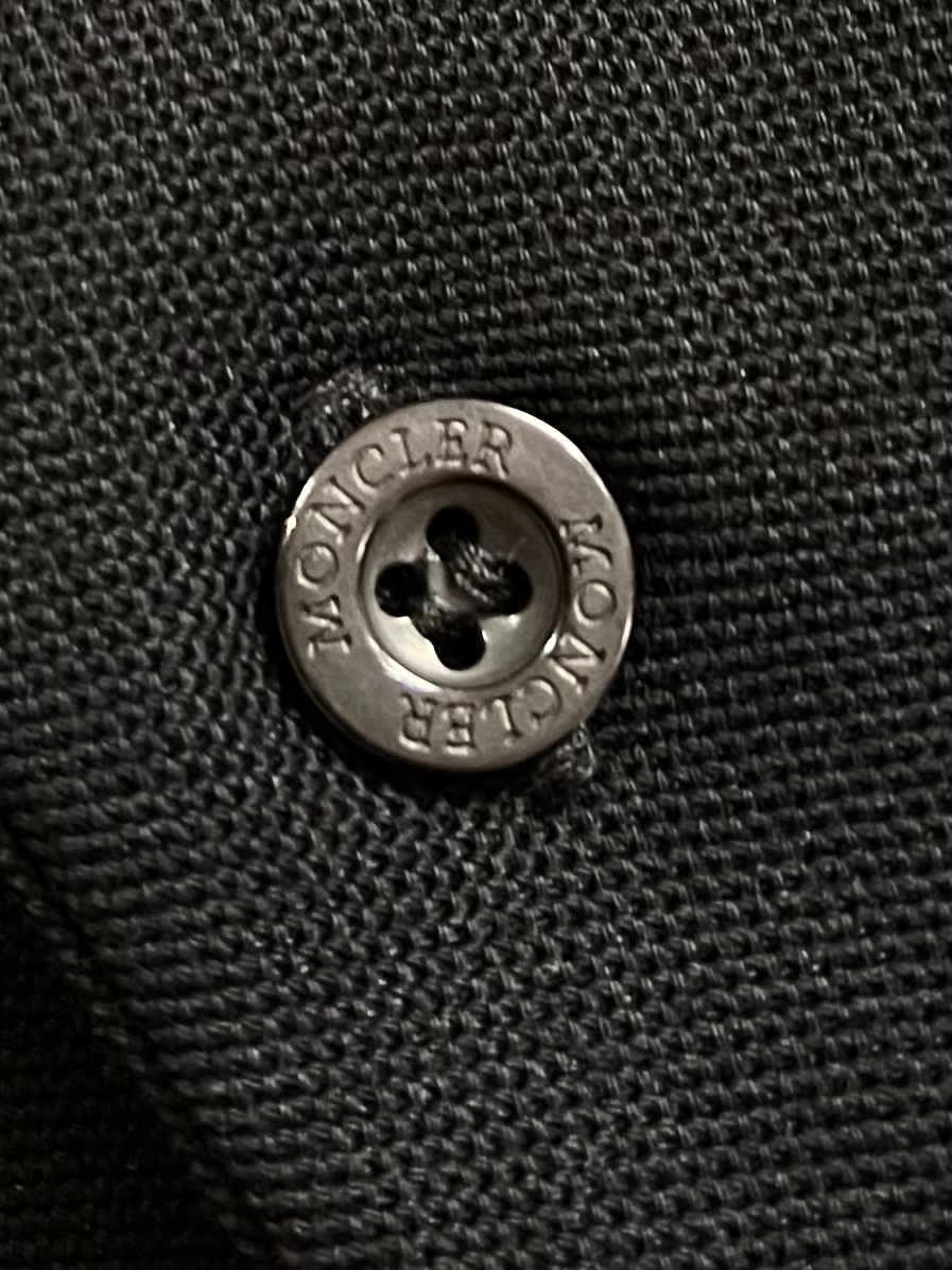 
Moncler 2025ss 早春系列logo仔章短袖POLO！全新进口珠地双丝光面料 手感舒适透气，