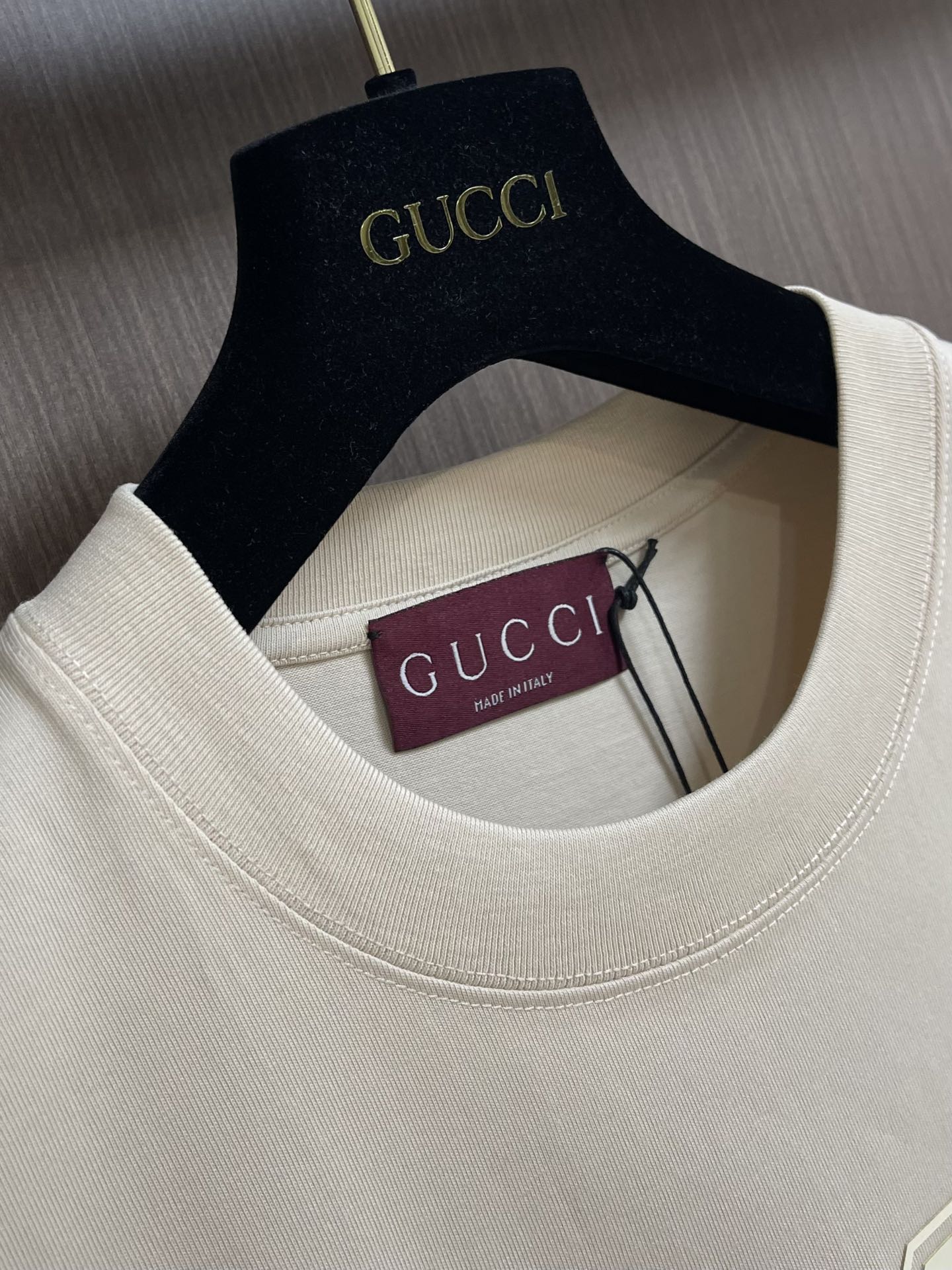 GUCCI2024ss春夏新款校徽印花短袖t恤有气质做工品质看细节宽松版型上身超级好看超级百搭不显胖面料