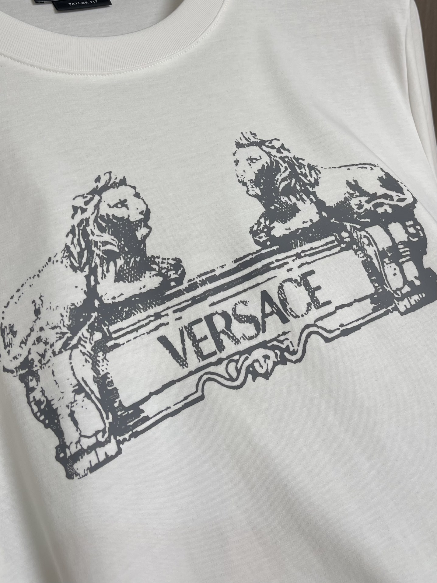 Versace2024ss早春logo印花短袖T恤柜台橱窗展示款优质好面料柔软触感看似简单工艺却很复杂随