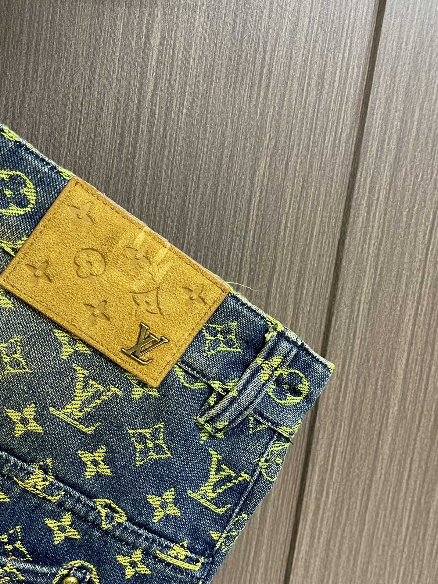 LV2024SS春夏新款高工艺提花牛仔短裤经典monogram品牌印花重工满身渐变提花古着洗水牛仔丹宁面