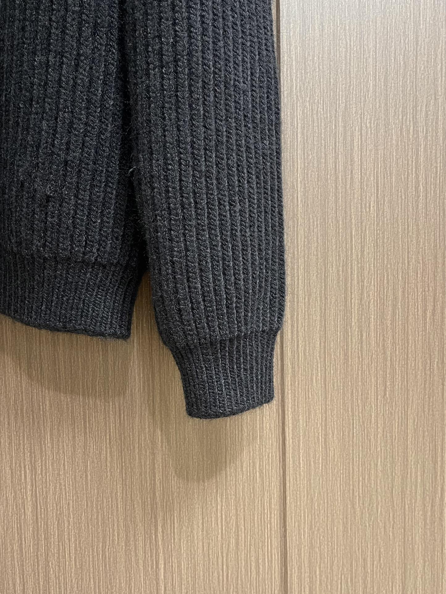 Prada Wool Cardigan Sweater - New Autumn/Winter Collection 8 i1724340690 938 1