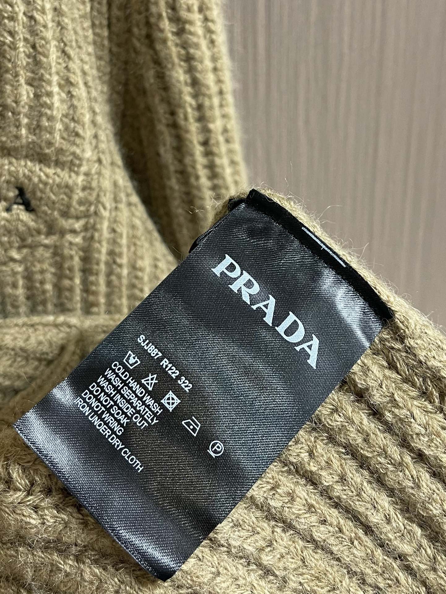 Prada Cashmere Knit Cardigan Sweater - Luxurious & Authentic Replica 10 i1725201406 6513 5