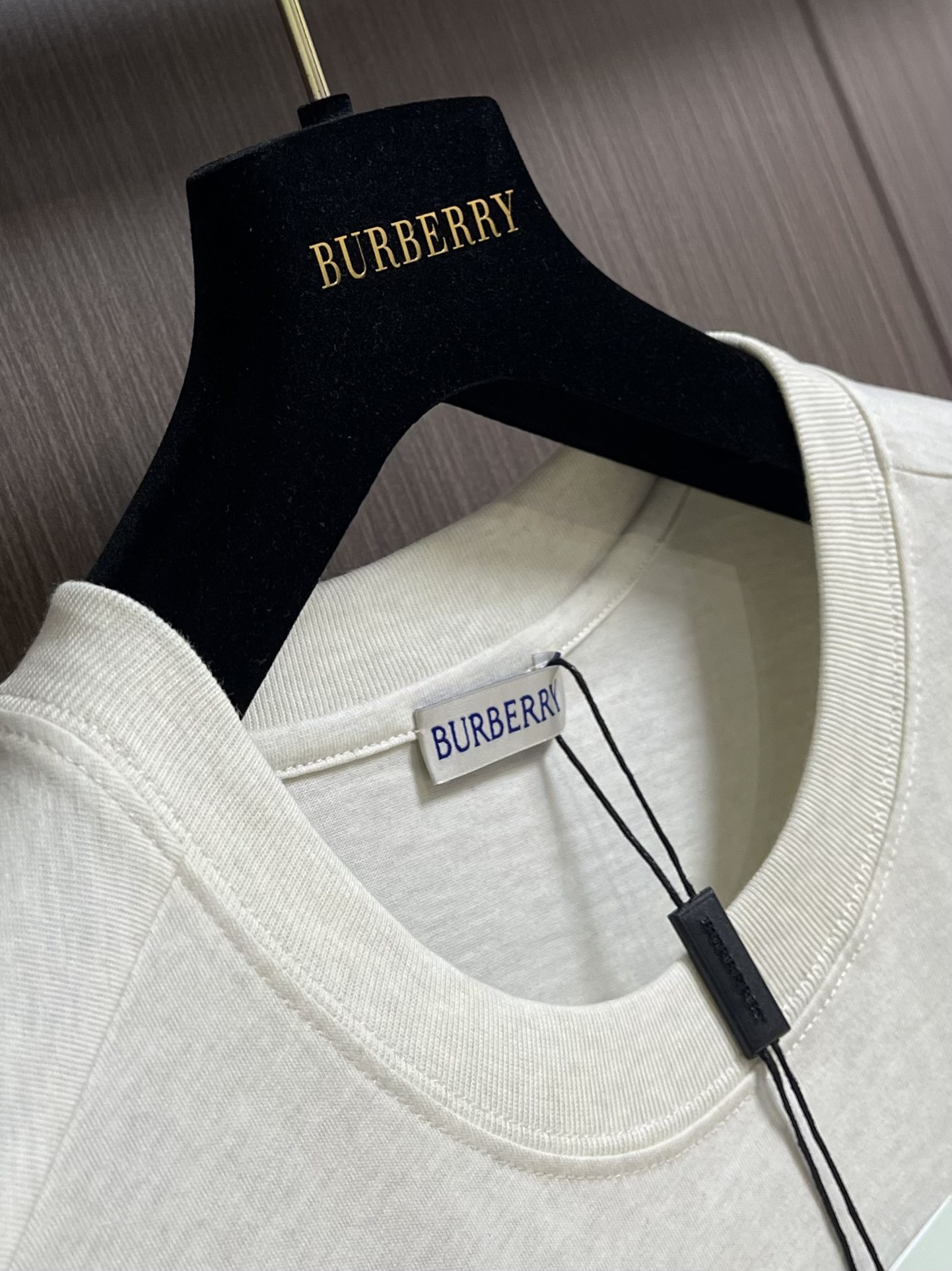 Burberry2024SS秋冬新款长袖T恤战马骑士logo印花24秋冬时髦百搭的气质单品彰显英伦风格调