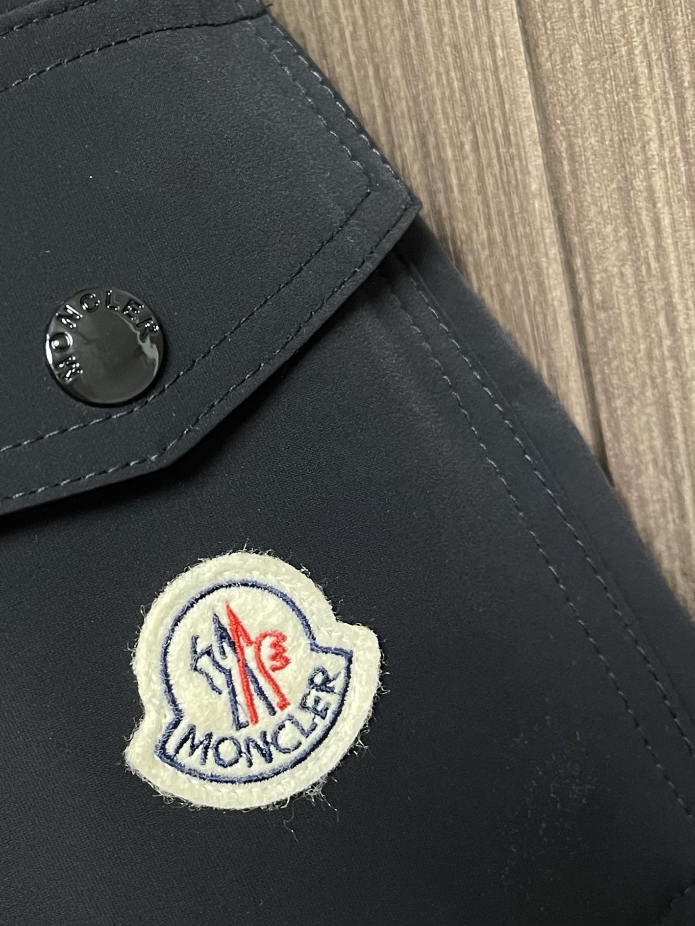 moncler2024ss冬季新款羽绒外套！品相非常完美舒适保暖非常出彩的设计轻松将时髦感进阶做工极为考