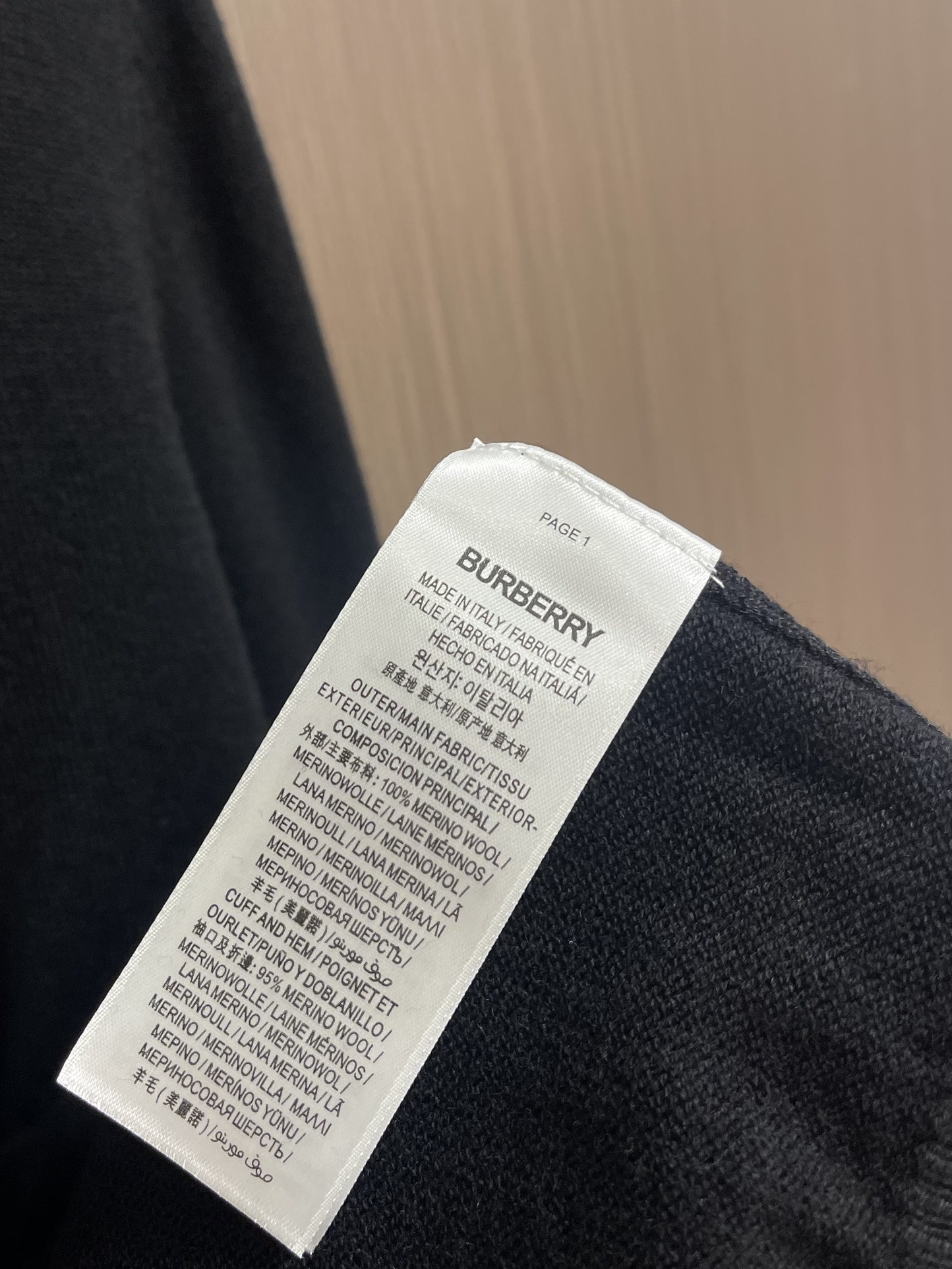 Burberry2024s经典战马绣花针织毛衣！百灵达精美刺绣战马全件收花工艺毛料升级到100羊毛手感柔