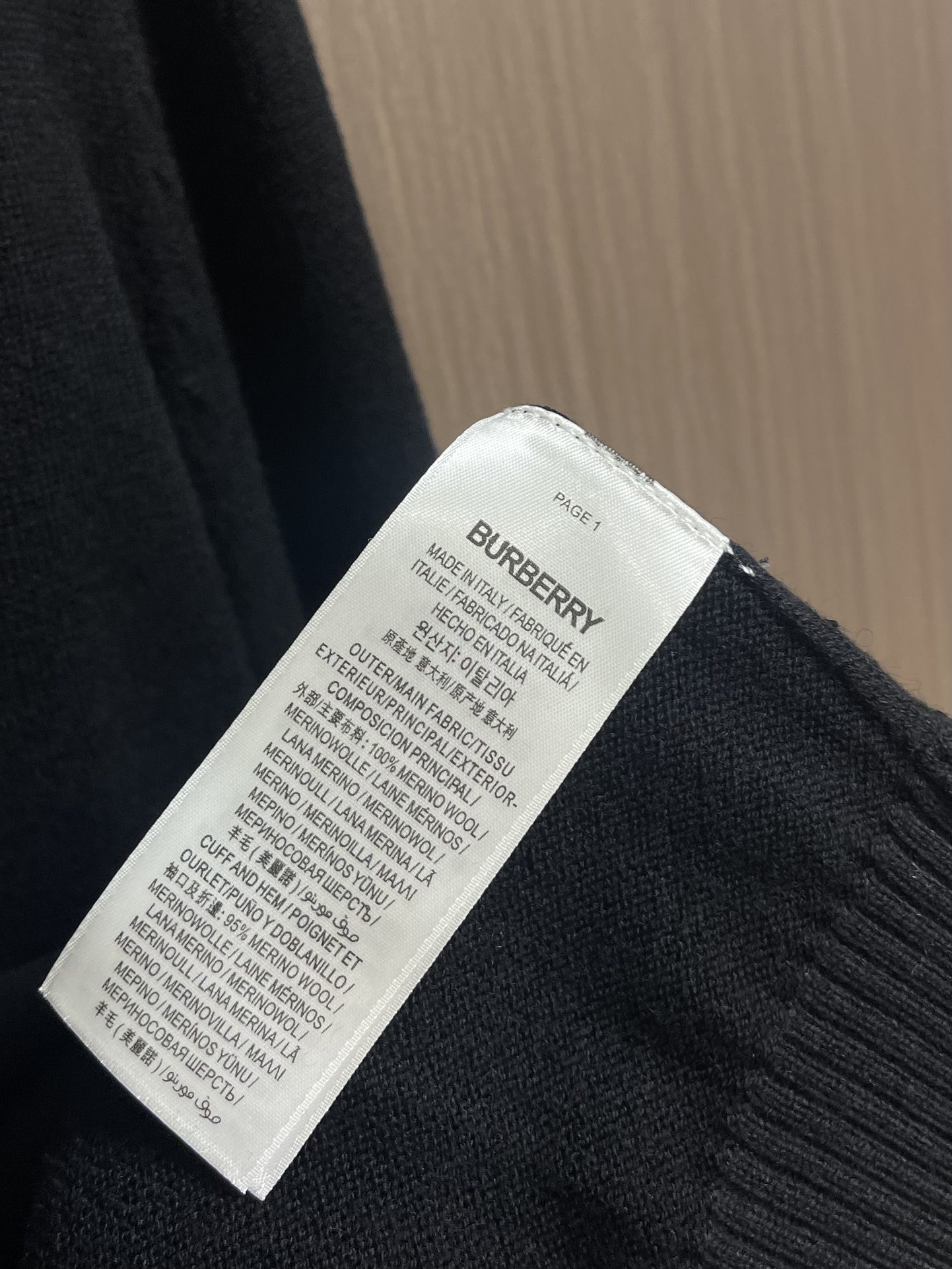 Burberry2024s经典战马绣花针织毛衣！百灵达精美刺绣战马全件收花工艺毛料升级到100羊毛手感柔