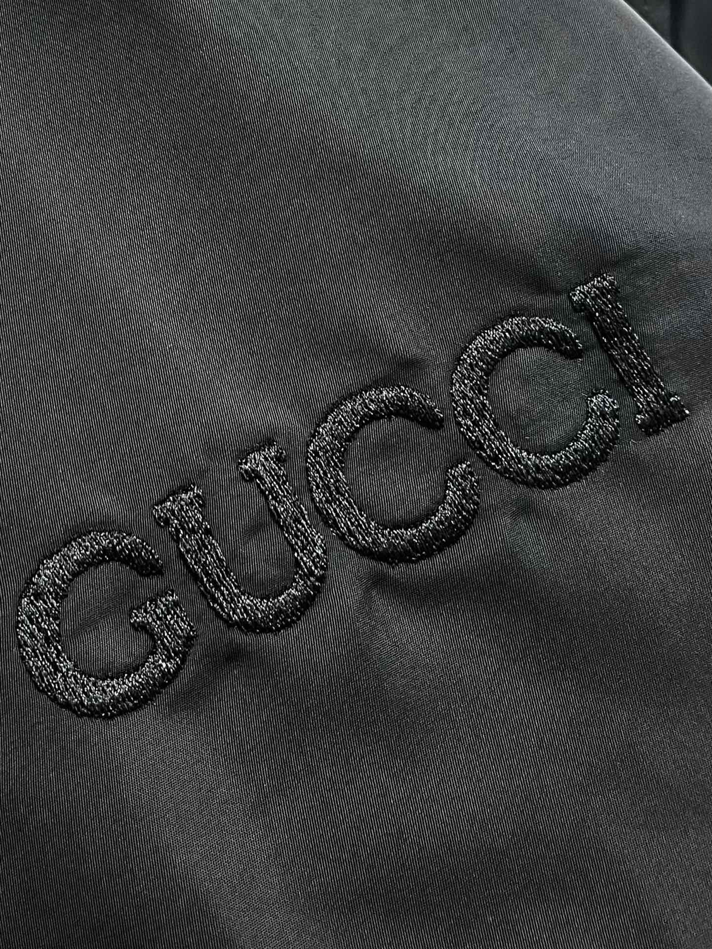 GUCCI2024ss秋冬新款棒球夹克外套透气舒适客供面料logo采用时下流行品牌刺绣设计上身帅气有型一