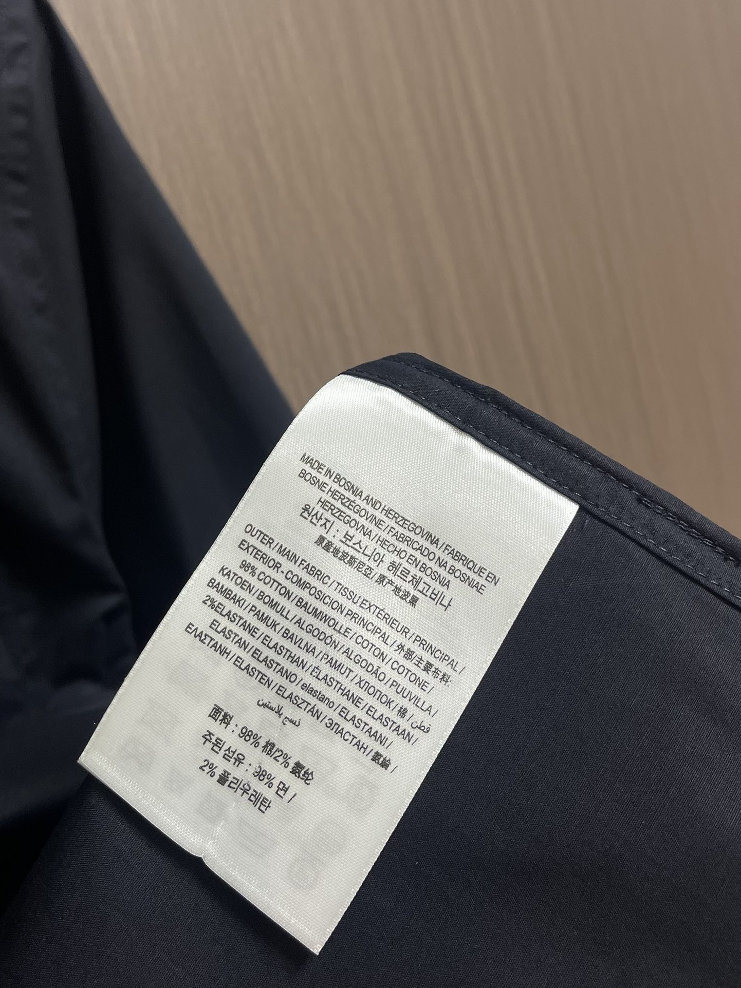 Burberry2024SS新款胸前品牌logo刺绣长袖衬衣进口高密度棉极为亲肤舒适触感细腻质感很好凉爽