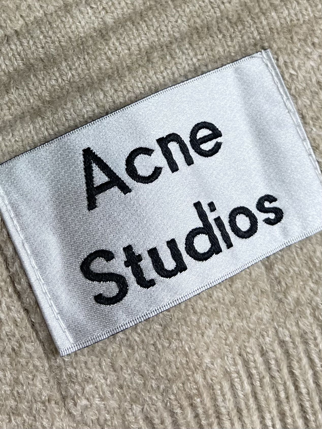 acnestudios2024ss秋冬新款男士针织开衫毛衣客供定制针织面料胸口经典笑脸图案秋冬季节必备单