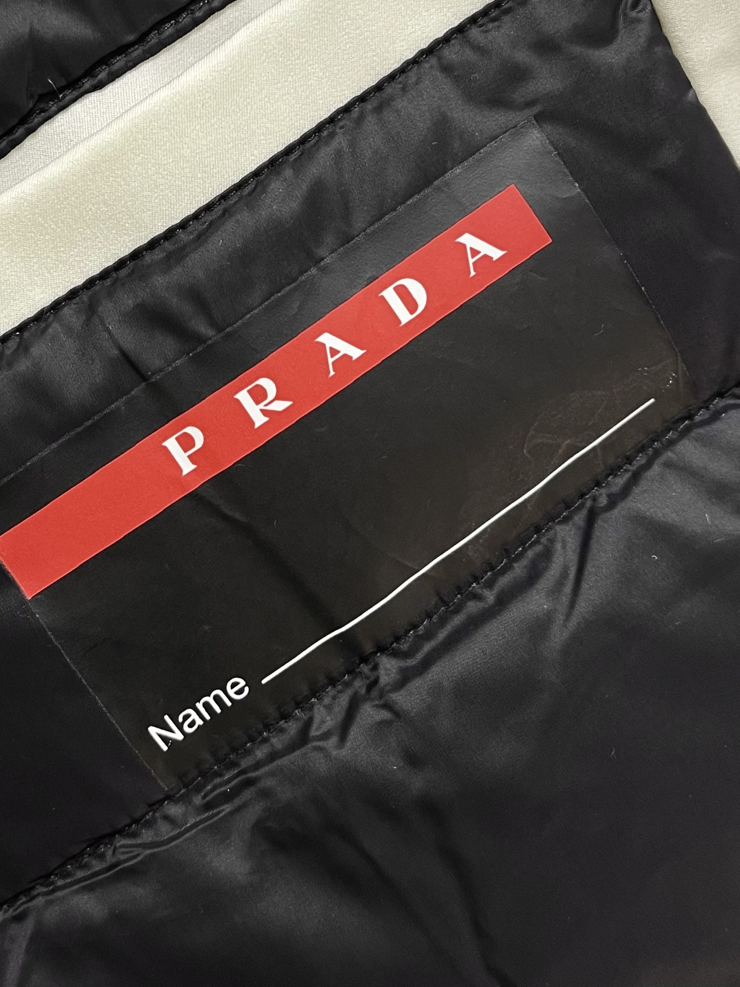 Prada2024fw红标男士顶级户外型设计防水连帽保暖滑雪服Prada将经典Pradalinearos