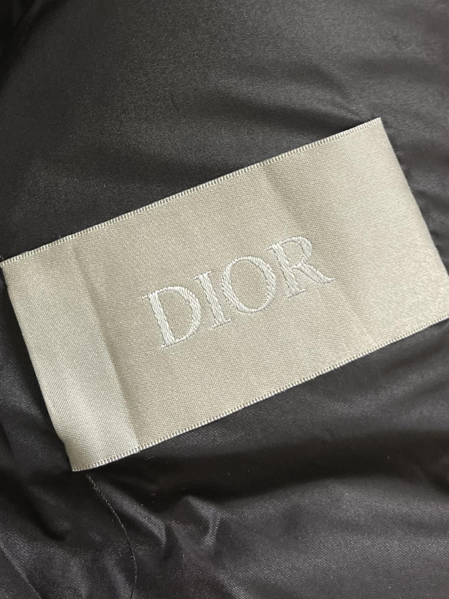 Dior2024ss新款可拆卸羽绒夹克外套来自diorandlewishamilton限定系列采用科技面