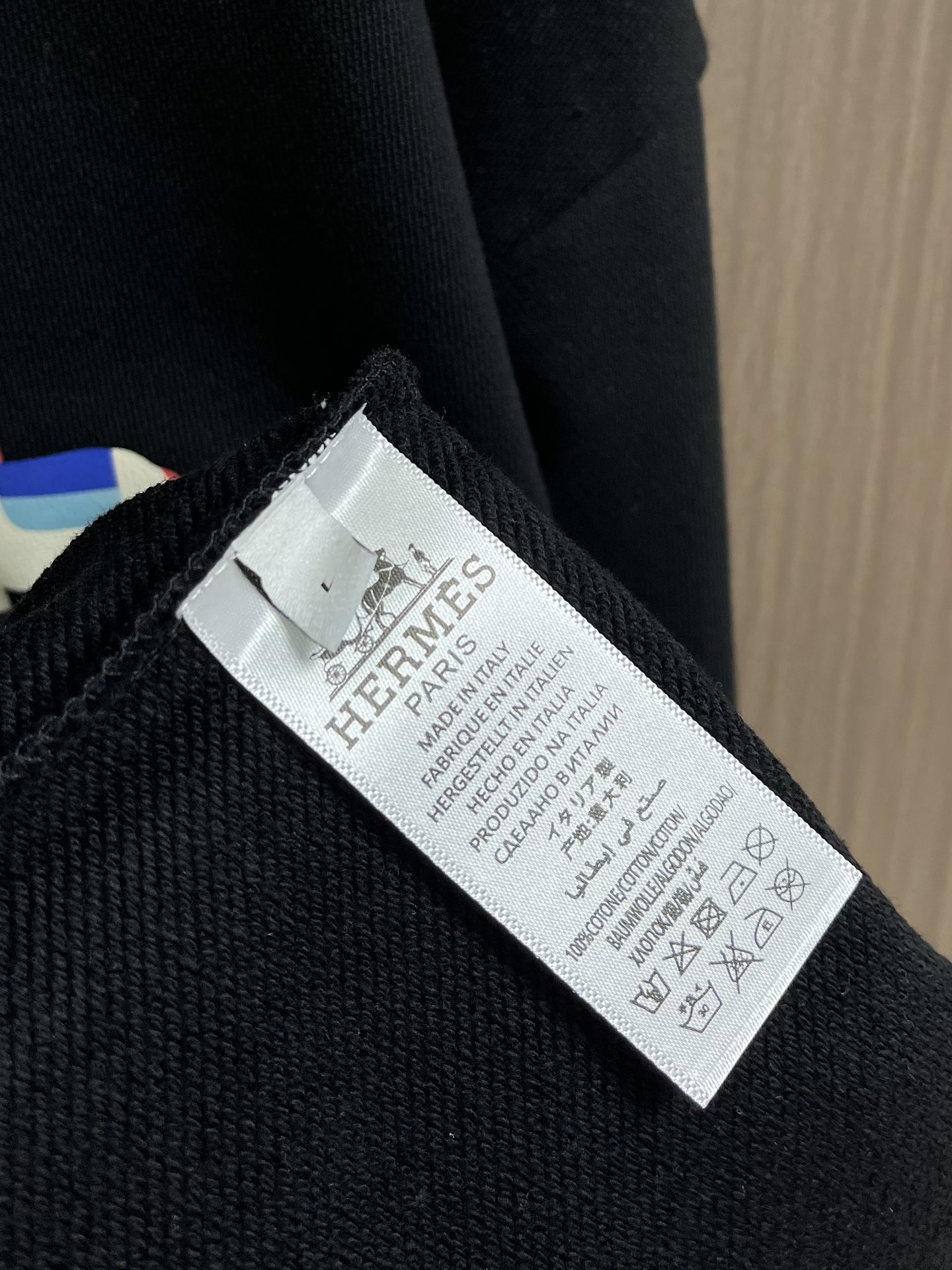 Hermes Black Cotton Sweatshirt with Colorful Horse Graphic - Comfortable Fit 9 i1734631635 5655 8