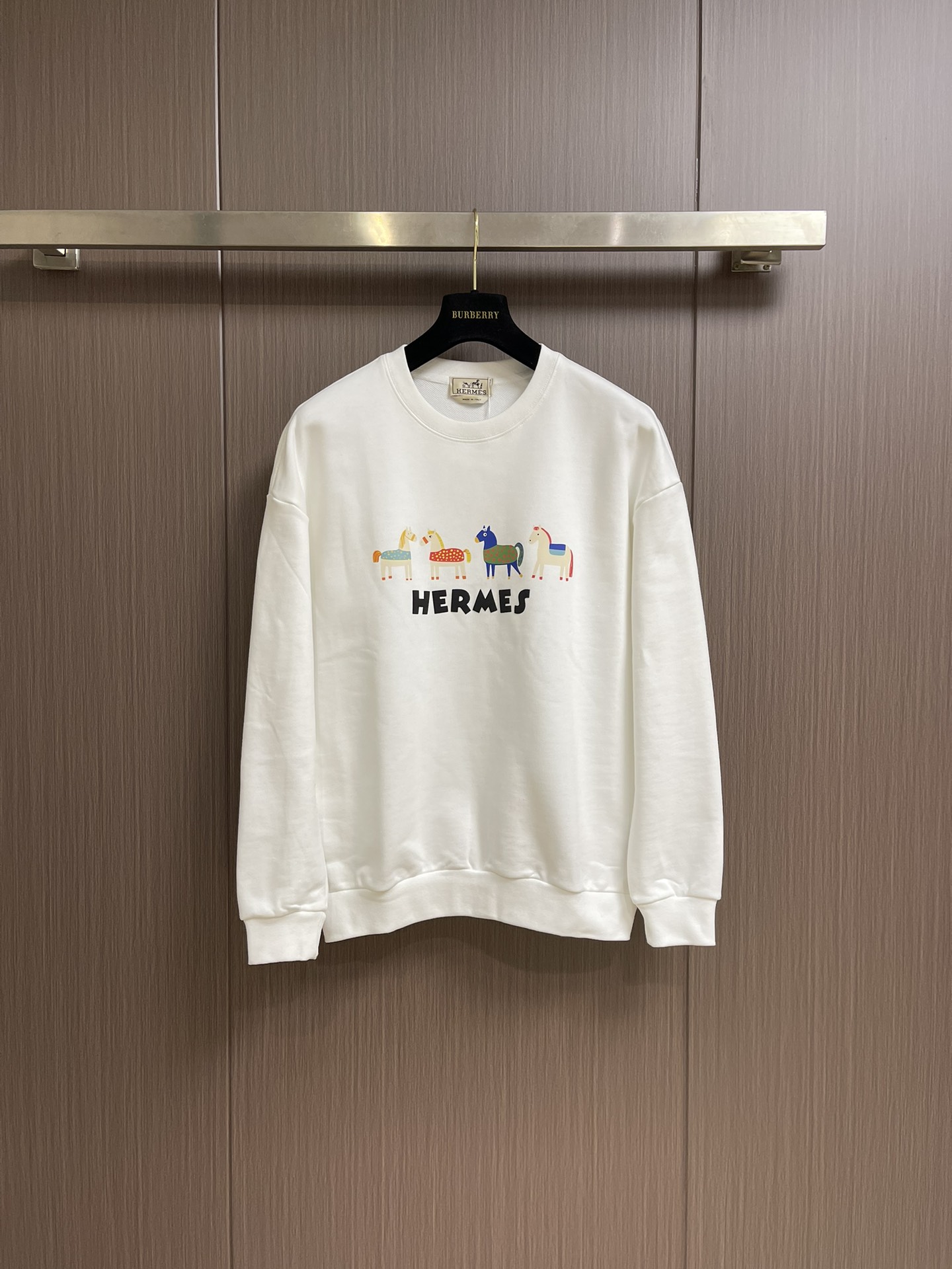 Hermes Women's Crewneck Sweatshirt with Equestrian Print - Casual Style 2 i1734631659 2985 4