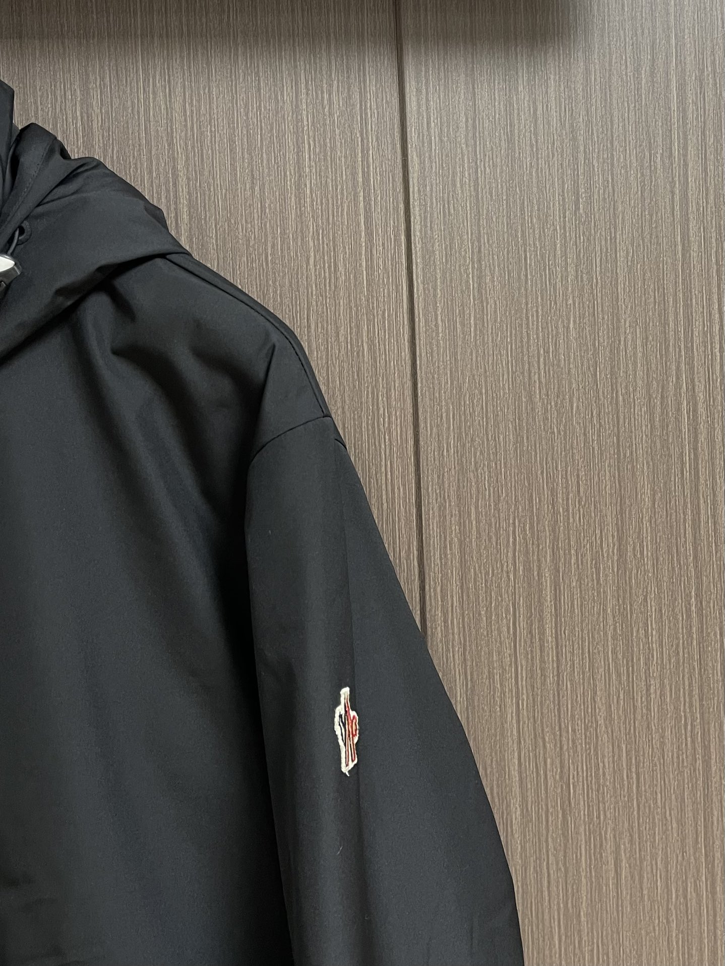 moncler grenble压胶滑雪羽绒服 彰显造型气质的不朽传奇．极致款的休闲户外型羽绒服，寒风凛冽