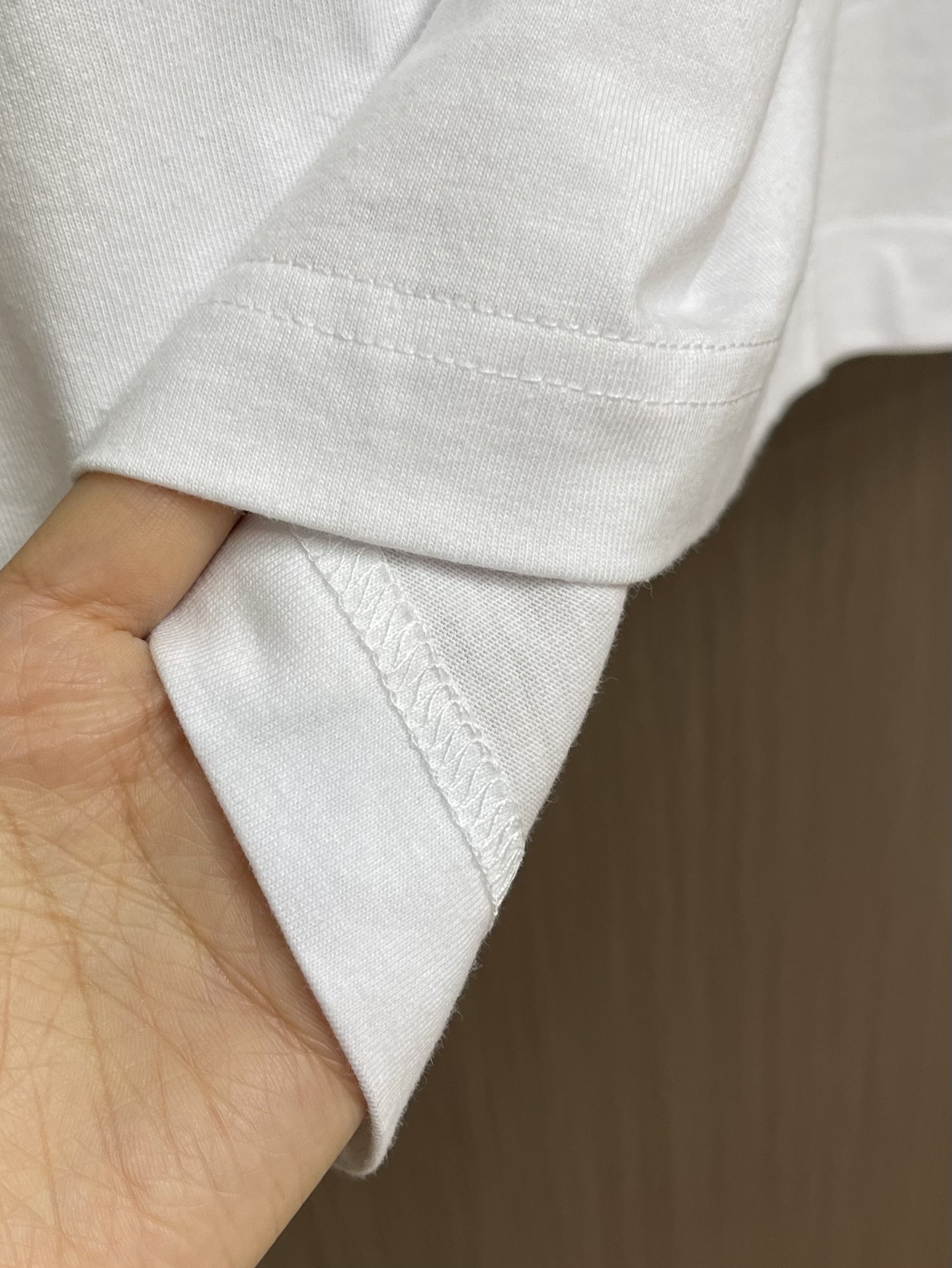 “Vetements Wittmann 2025s Logo T-shirts: High Quality Fabric, Gender Equality, Various Sizes” - 图片 9