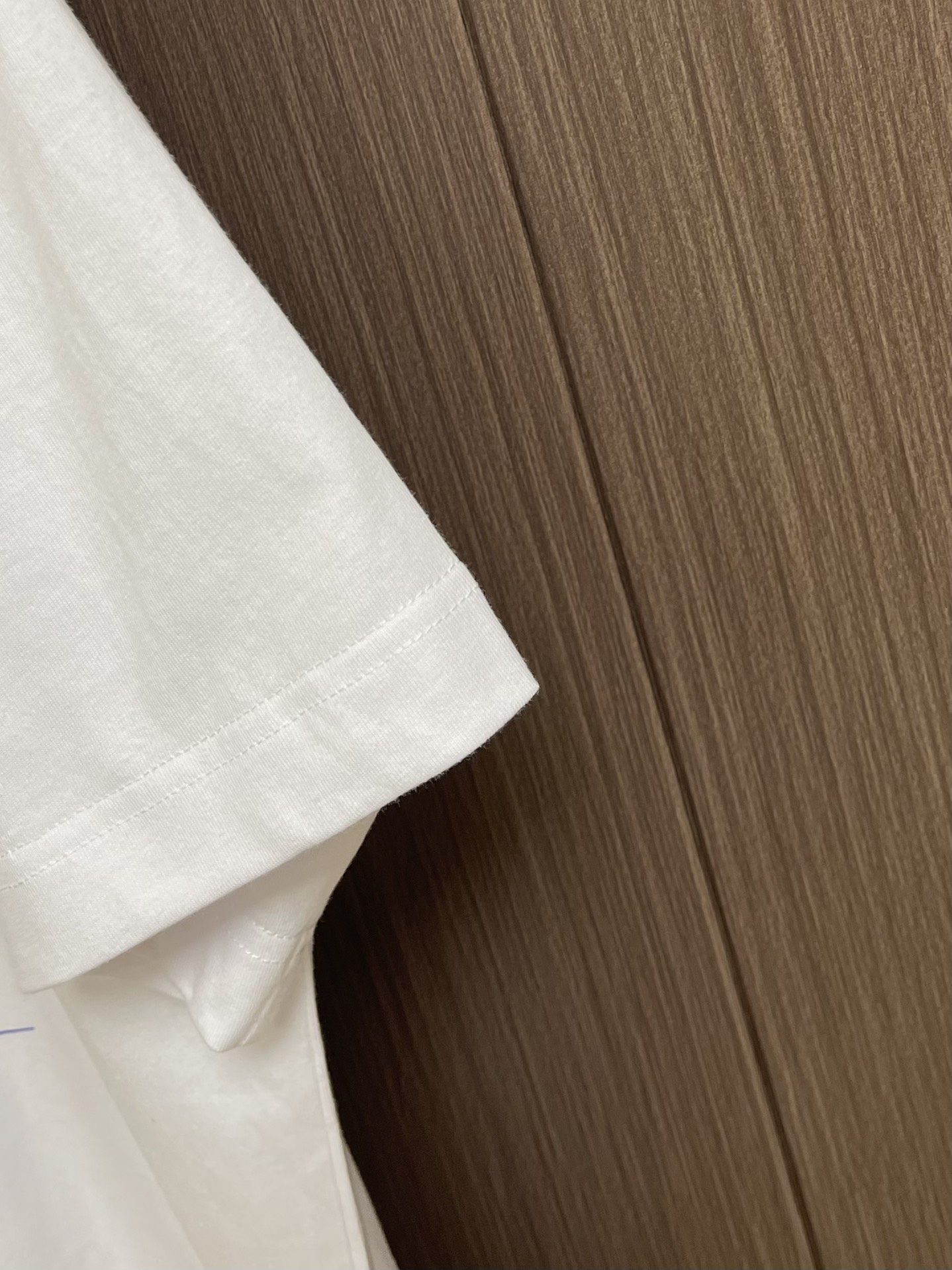 “Vetements Wittmann 2025s Logo T-shirts: High Quality Fabric, Gender Equality, Various Sizes” - 图片 8