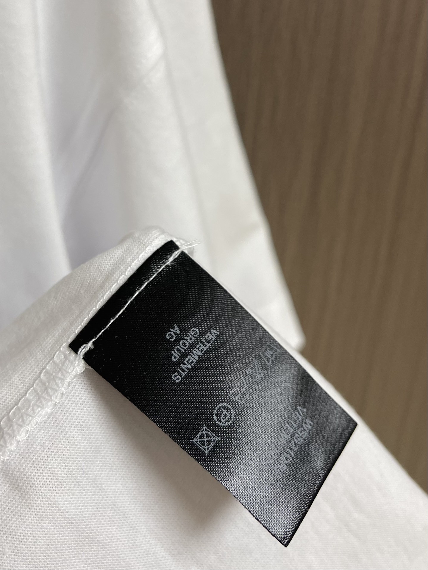 “Vetements Wittmann 2025s Logo T-shirts: High Quality Fabric, Gender Equality, Various Sizes” - 图片 7