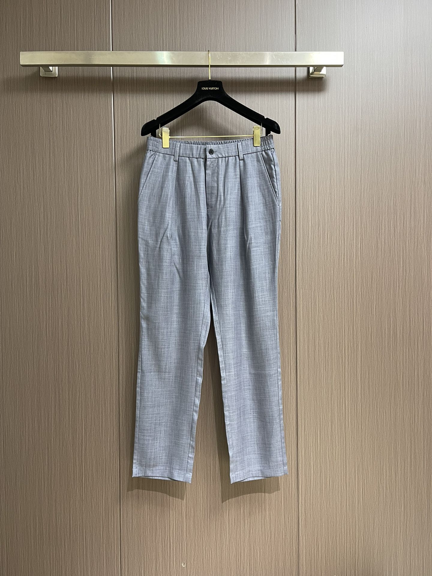 NO:137546,BC brunello cucineli brunello.  Cucinelli New casual pants, customized fabric, breathable and comfortable, impeccable details, brand element design concept, reflecting high quality. The feel is delicate and soft!  It is casually cut, with a great upper body style!  Size 30-38 None 35 37, brunello cucinelli,alexander wang19860909BC brunello cucineli 布鲁内洛．库奇内利 新款休闲裤,定制面料 透气舒适度高,细节无可挑剔,品牌元素设计理念,体现高品质.手感细腻柔软！呈现休闲裁剪,上身版型超赞！尺码30-38 无35 37,,brunello cucinelli,alexander wang,Men's clothing