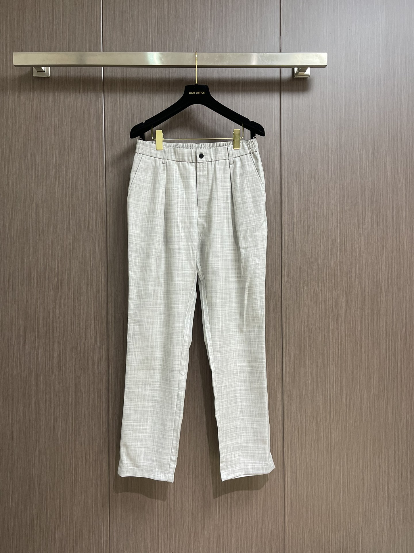 NO:137549,BC brunello cucineli brunello.  Cucinelli New casual pants, customized fabric, breathable and comfortable, impeccable details, brand element design concept, reflecting high quality. The feel is delicate and soft!  It is casually cut, with a great upper body style!  Size 30-38 35 None 37, brunello cucinelli,alexander wang19860909BC brunello cucineli 布鲁内洛．库奇内利 新款休闲裤,定制面料 透气舒适度高,细节无可挑剔,品牌元素设计理念,体现高品质.手感细腻柔软！呈现休闲裁剪,上身版型超赞！尺码30-38 有35 无37,,brunello cucinelli,alexander wang,Men's clothing