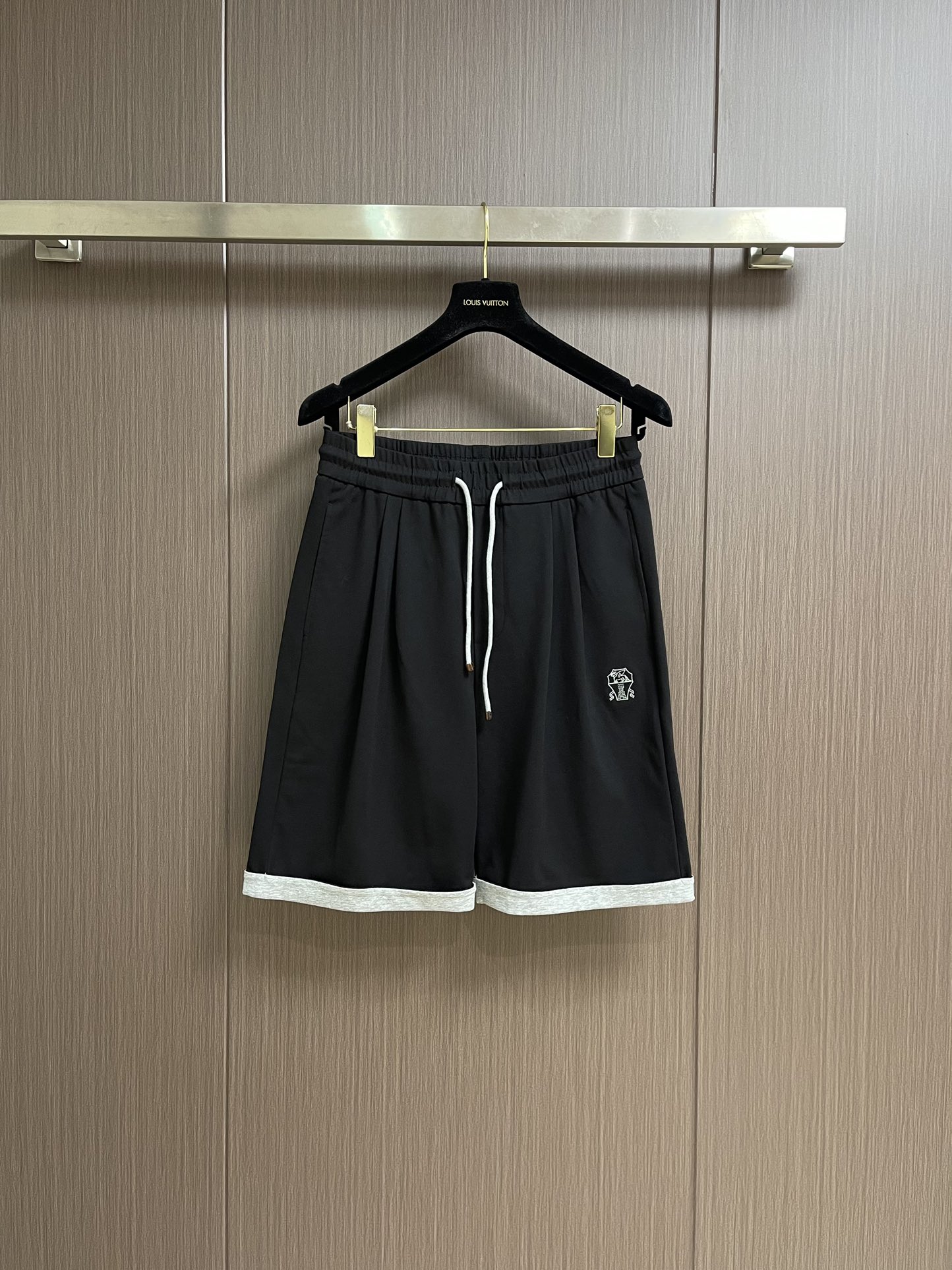 NO:141613,BC casual sports and casual five-point shorts, the cut version adds a unique luxury style.  Create a fashionable and casual matching style, the customer-supplied fabrics are refreshing in the skin, exquisite craftsmanship, and the texture of the weaving surface is the most powerful proof!  bc pays attention to artistic and exquisite workmanship.  The latest sharp reform body,… simple, natural, fashionable.  Size M-3XL, shorts, alexander wang19860909BC 休闲运动休闲 五分短裤,版裁剪增添独一无二的奢品风采．打造时尚随性的搭配风格,客供面料清肤透爽,工艺考究,织面的质感就是最有力的证明！bc注重的艺术性和精良做工．最新的锐化改革体,… 简约,自然,时髦．尺码M-3XL,,shorts,alexander wang,Men's clothing