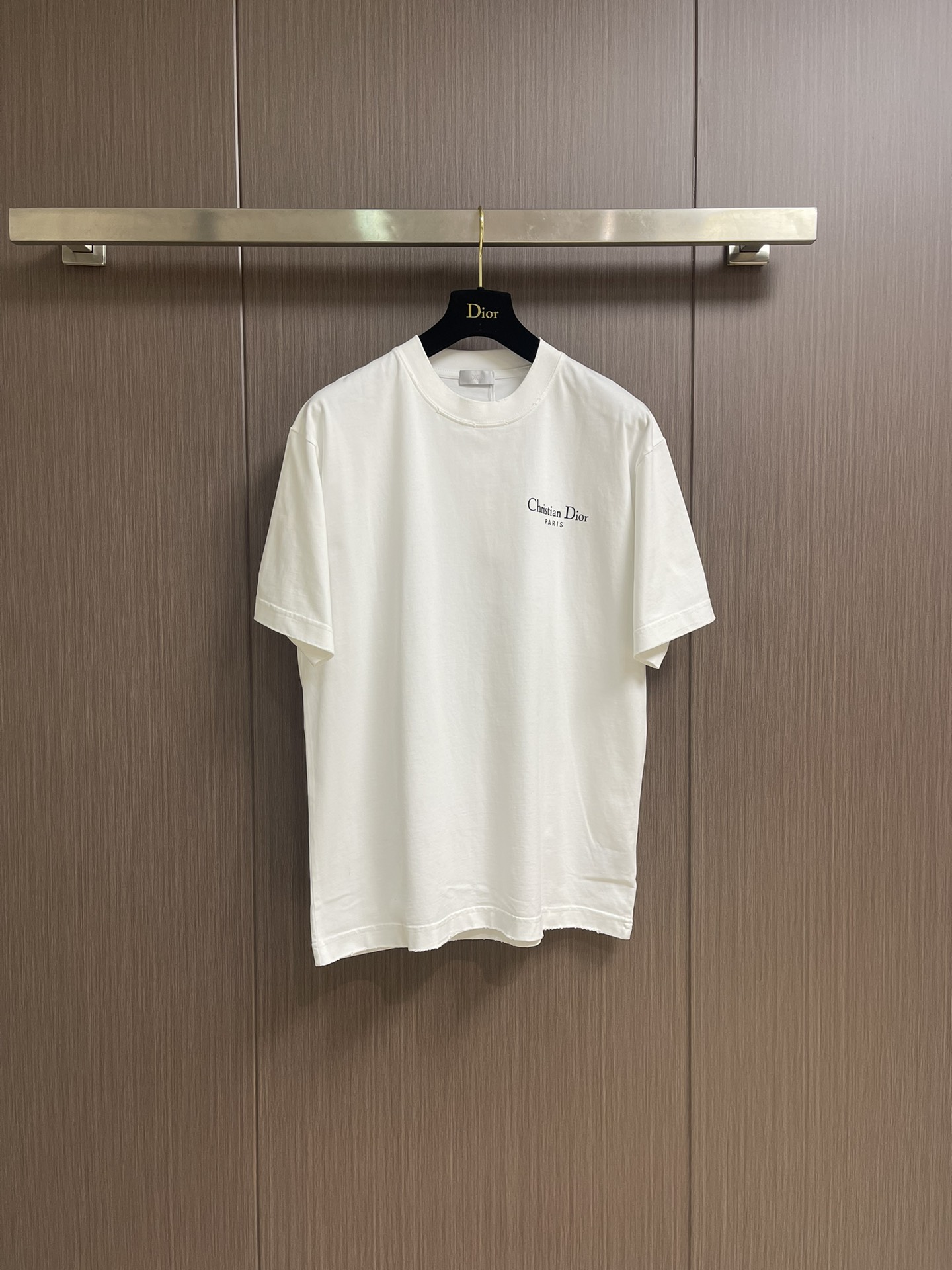 NO:152727,Dior letter printing logo logo logo short-sleeved T-shirt. Customized 240g same-cage dyed fabric, very comfortable to touch, os shoulder-drop style, fashionable and personalized, super versatile and beautiful, very suitable for both men and women, a must-have for everyone. Size S-XXL,,dior,T-shirt,tees,t-shirt,alexander wang19860909Dior 字母印花 logo 标识短袖T恤.定制240克同缸染面料,手感非常舒服,os 落肩版型,时尚又个性,超级百搭好看的一款,男女都非常合适,人手必备款.尺码S-XXL,,dior,T-shirt,tees，t-shirt,alexander wang,Men's clothing