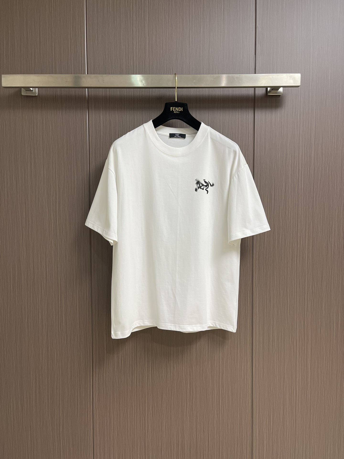 NO:162378,arcteryx Archaeopteryx SS new men's sports short-sleeved T-shirt imported fabric feels super soft and delicate, skin-friendly and comfortable to wear. High-end boutique OEM factory is very good at workmanship. Men's must-have items are complete with three standards. Sizes S-XXL, arc'teryx, T-shirt,tees, t-shirt,alexander wang19860909arcteryx 始祖鸟SS新款男士运动短袖T恤 进口面料手感超柔软细腻 穿着亲肤舒适 高端精品代工厂精做工上身非常赞 男士必备单品 三标齐全.尺码S-XXL,arc'teryx,T-shirt,tees，t-shirt,alexander wang,Men's clothing