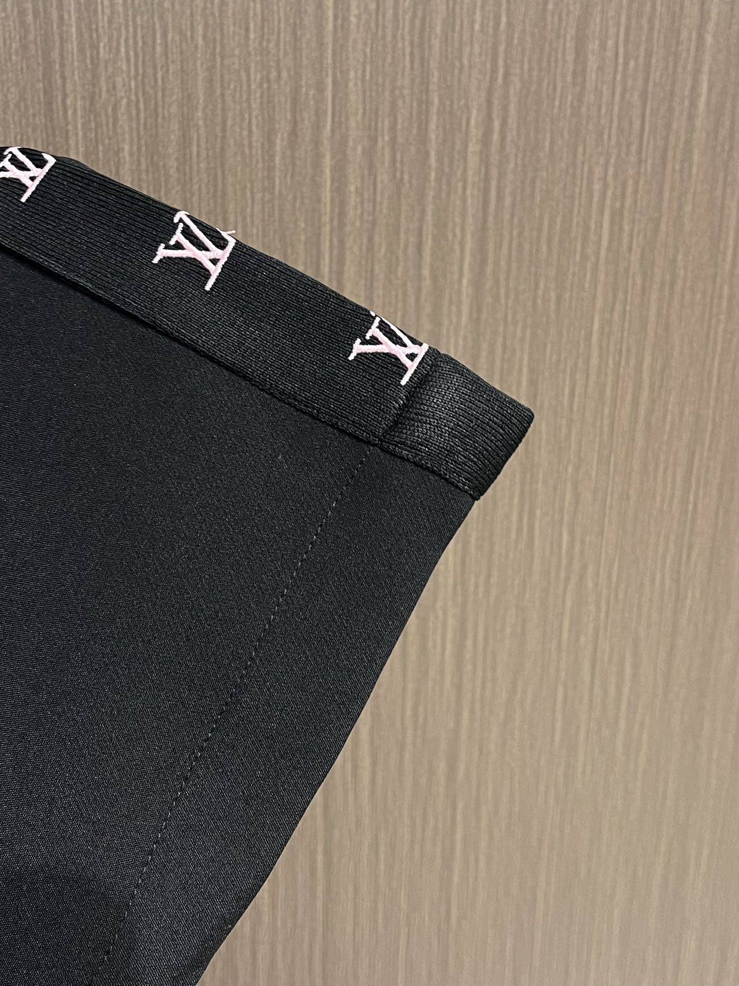 Luxury LV Embroidered Fabrics for Fashionable and Versatile Outfits: Sizes 46-52 - 图片 7