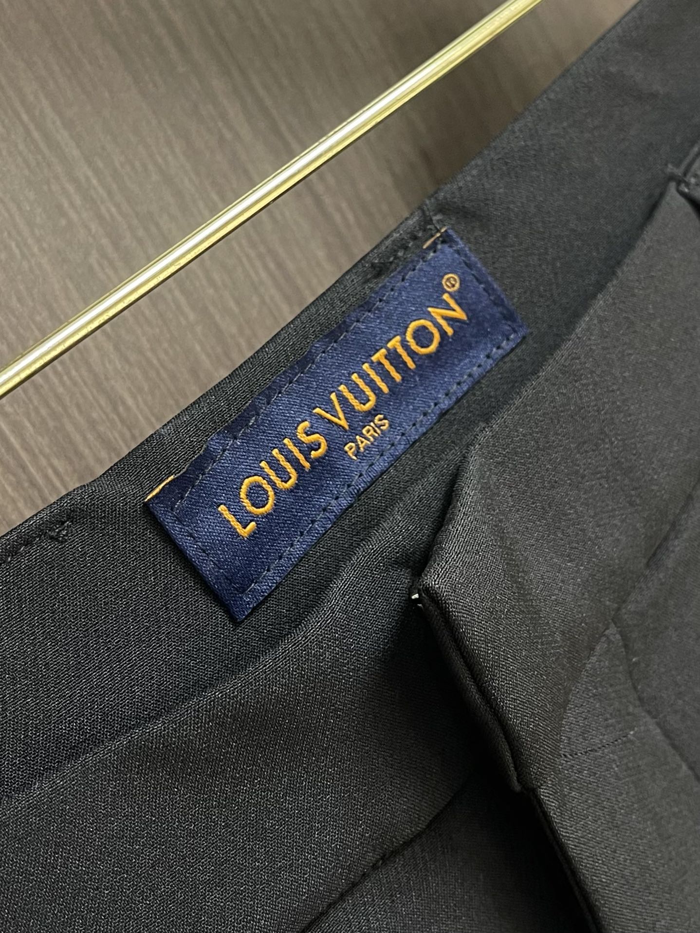 Luxury LV Embroidered Fabrics for Fashionable and Versatile Outfits: Sizes 46-52 - 图片 3